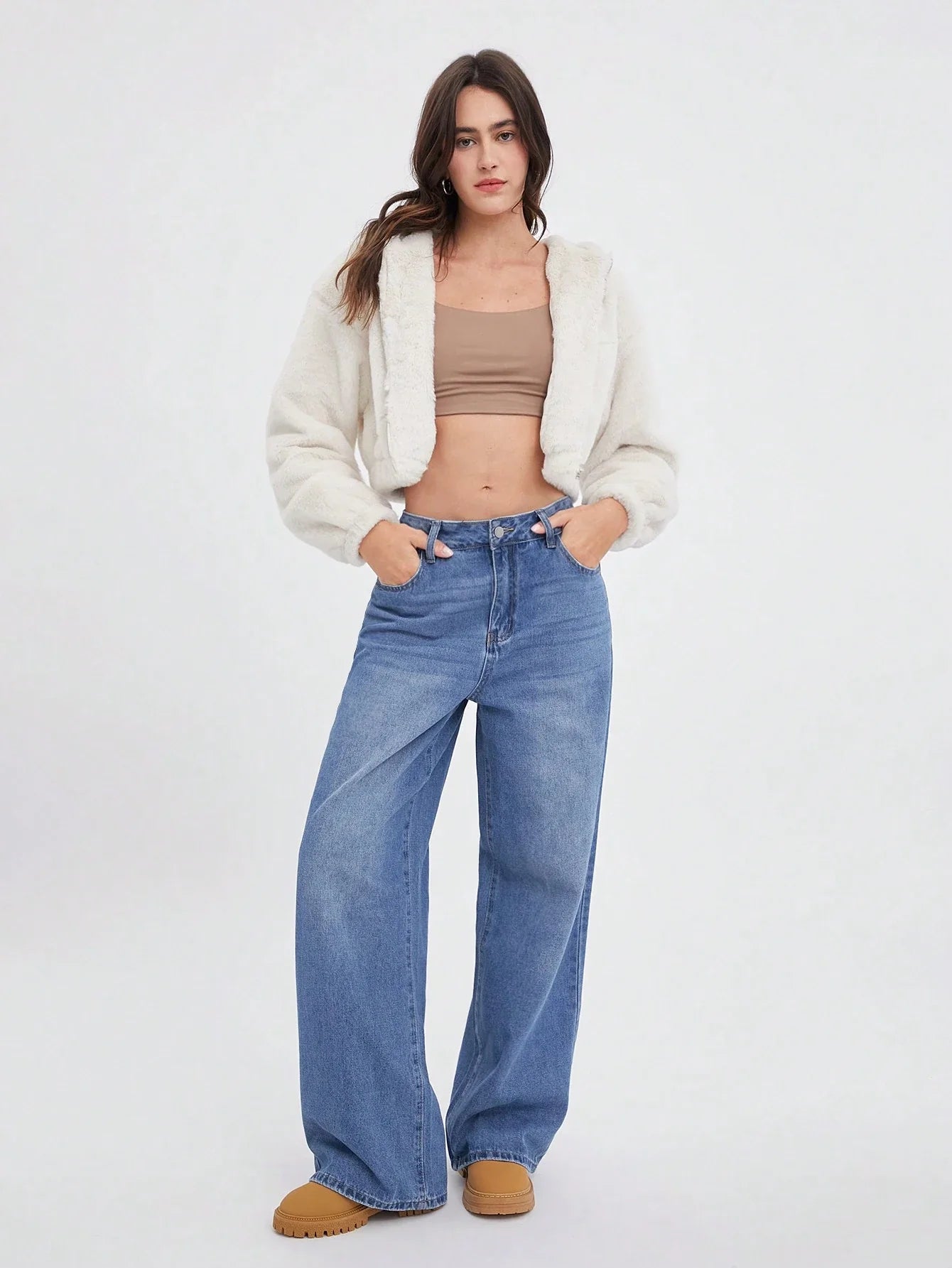 Short Light White Jacket With Fur