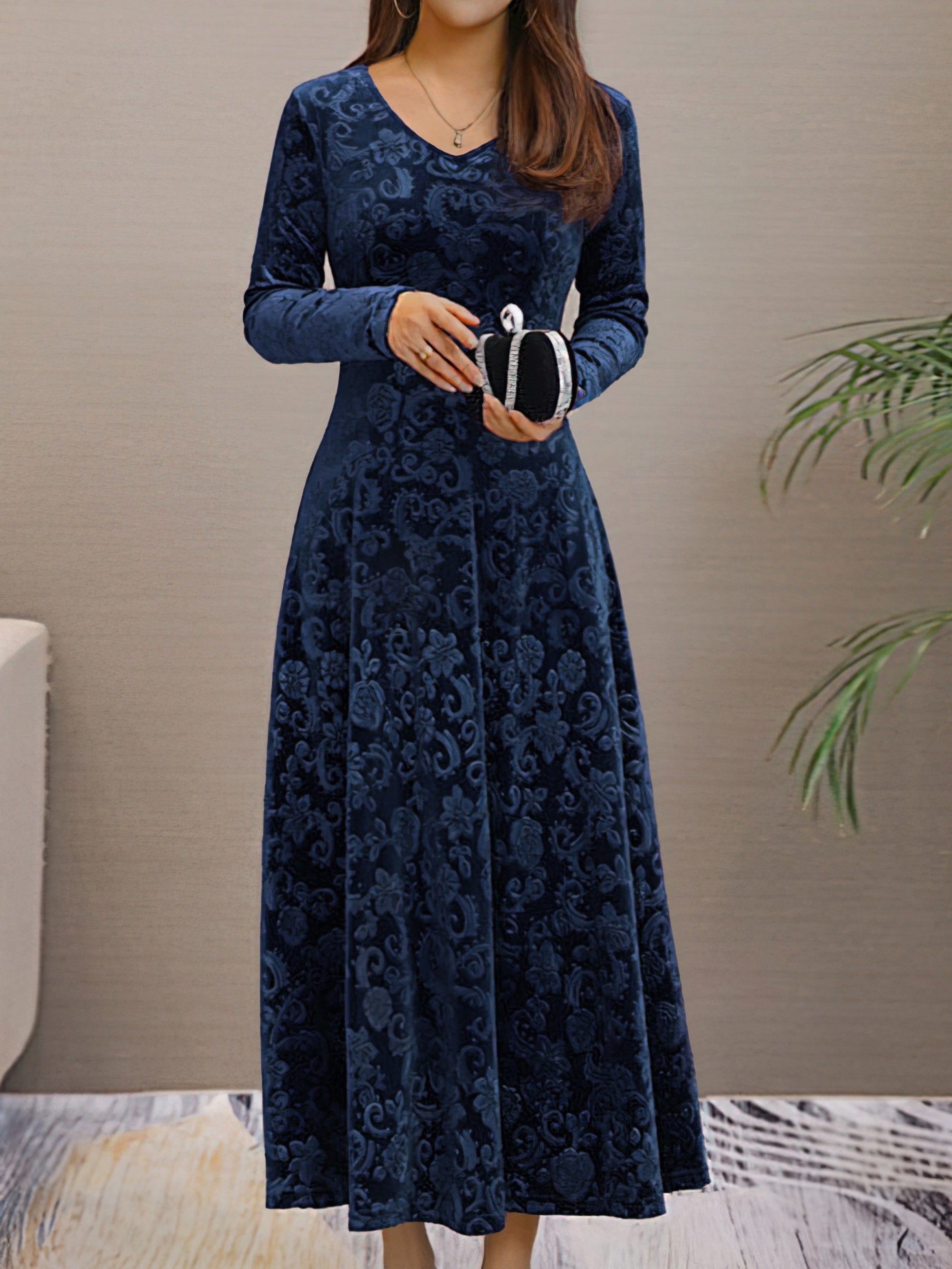 Flared dress with long sleeves