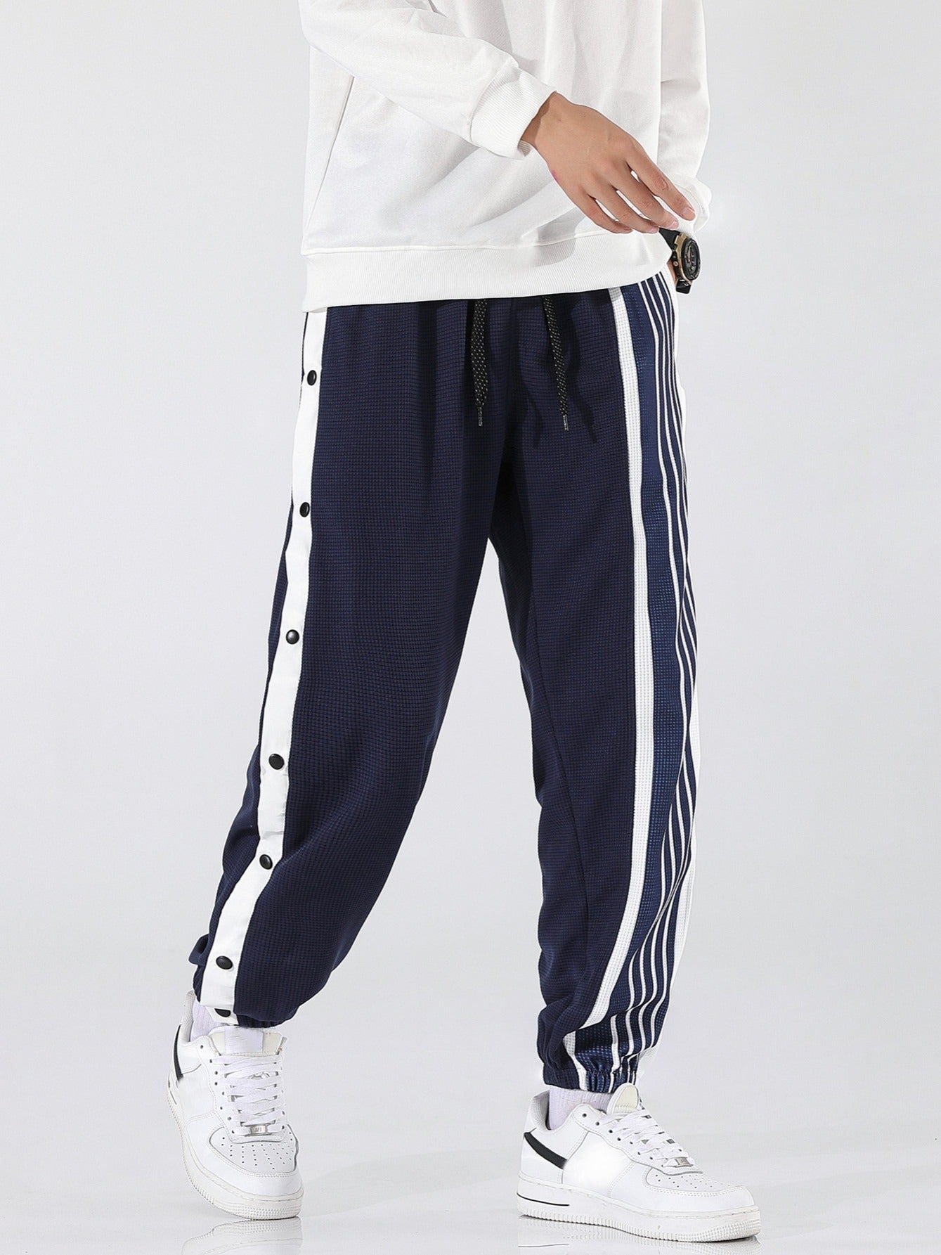 Striped sports pants for men