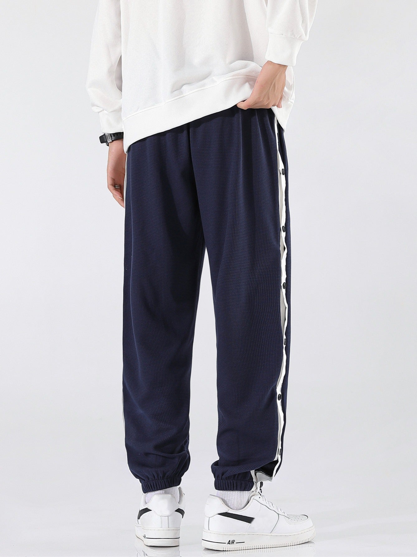 Striped sports pants for men