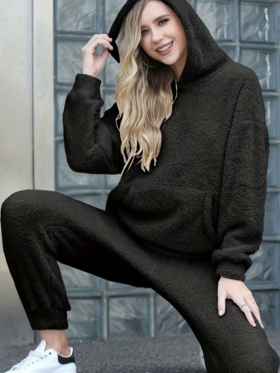 Teddy tops with hood and long, warm trousers