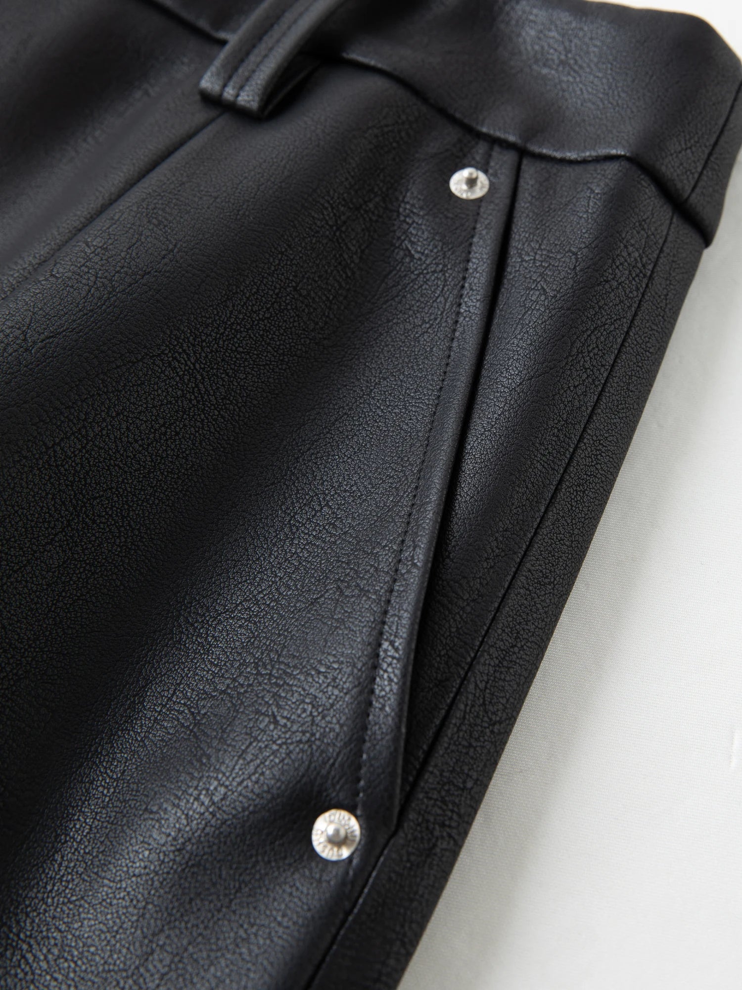 Short Leather Skirt With Belt