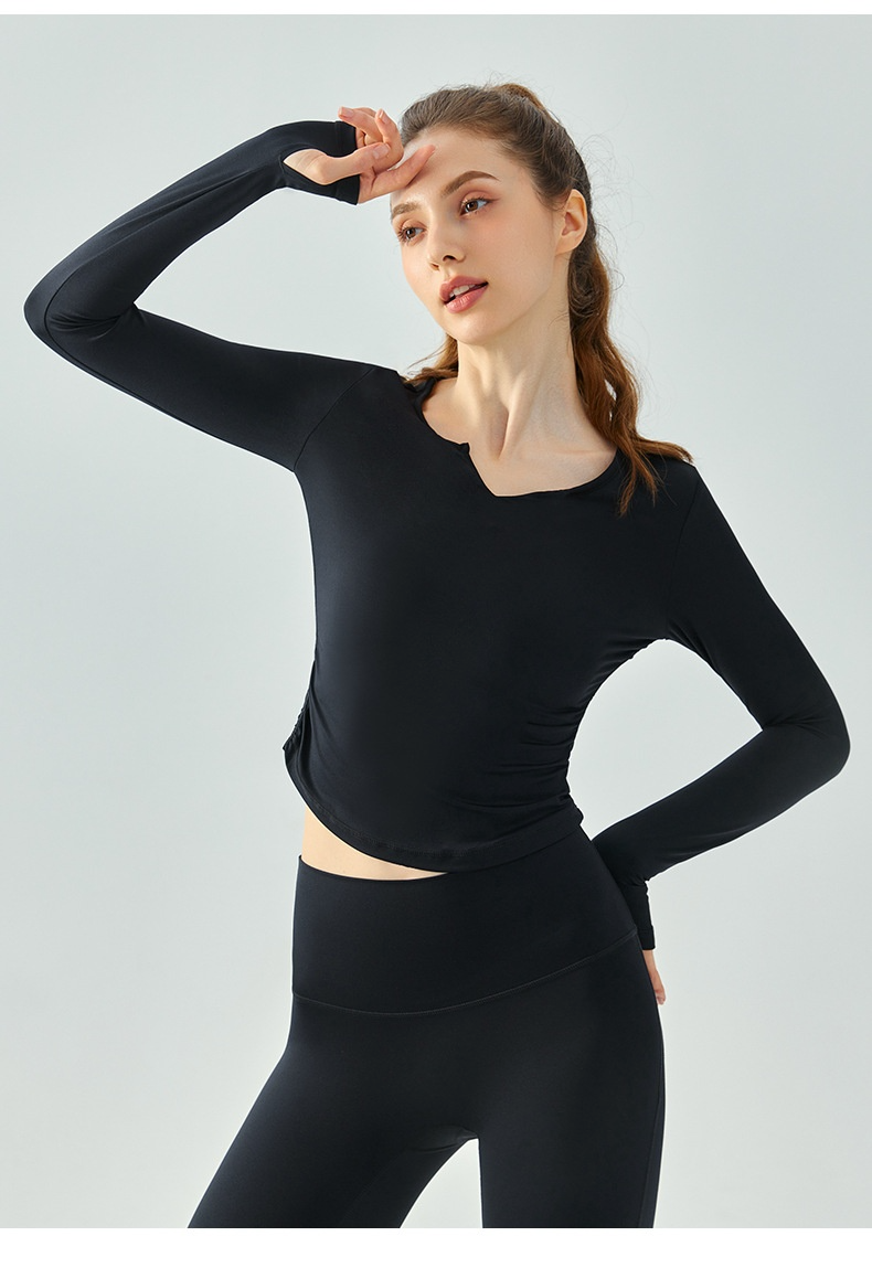 Sports top for women