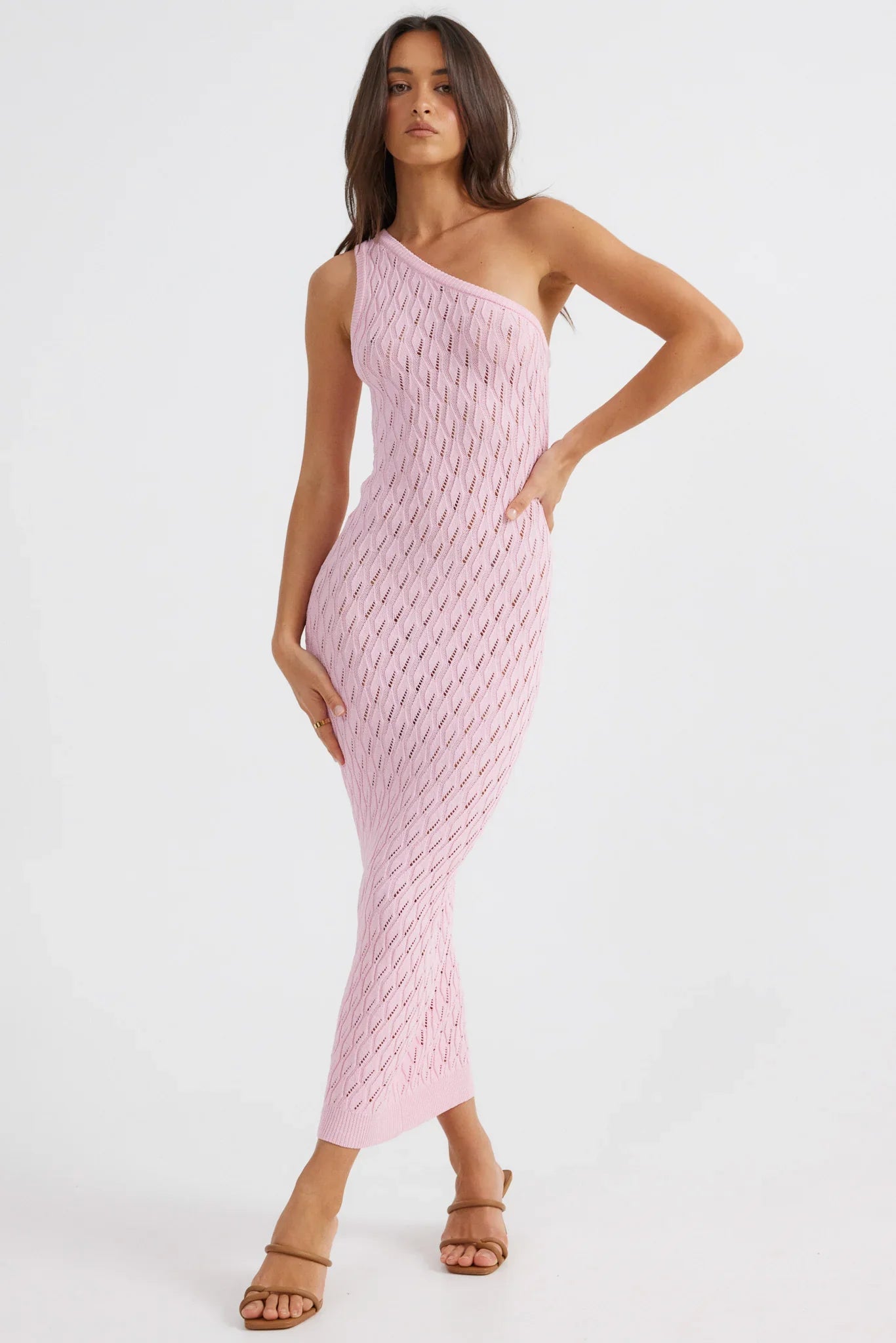 Knitted maxi dress with one shoulder and hollow