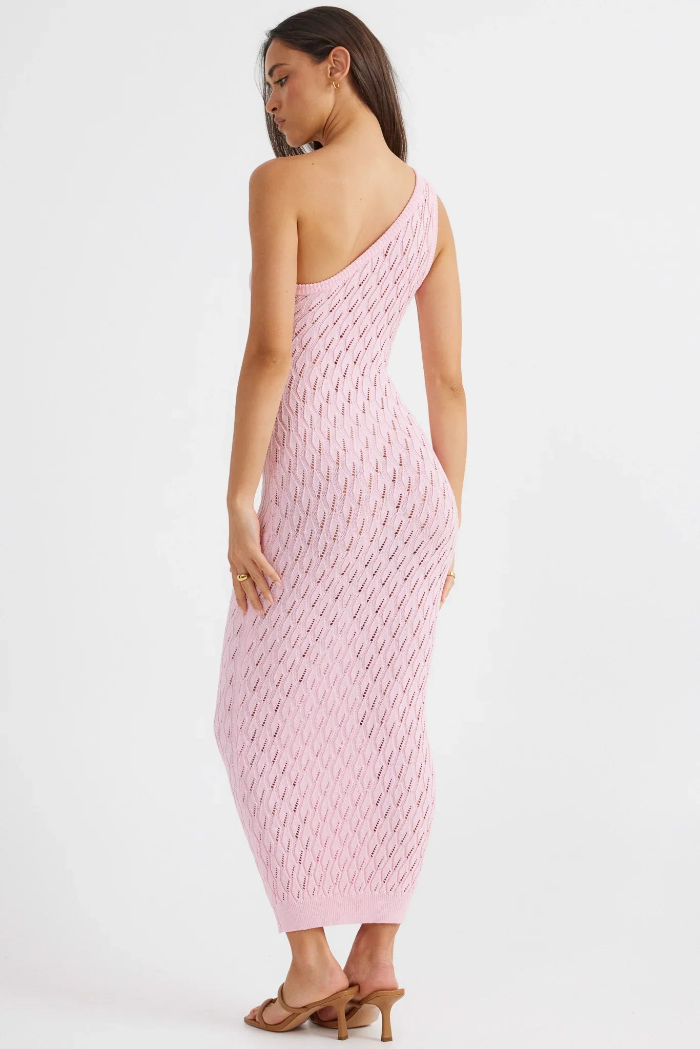 Knitted maxi dress with one shoulder and hollow