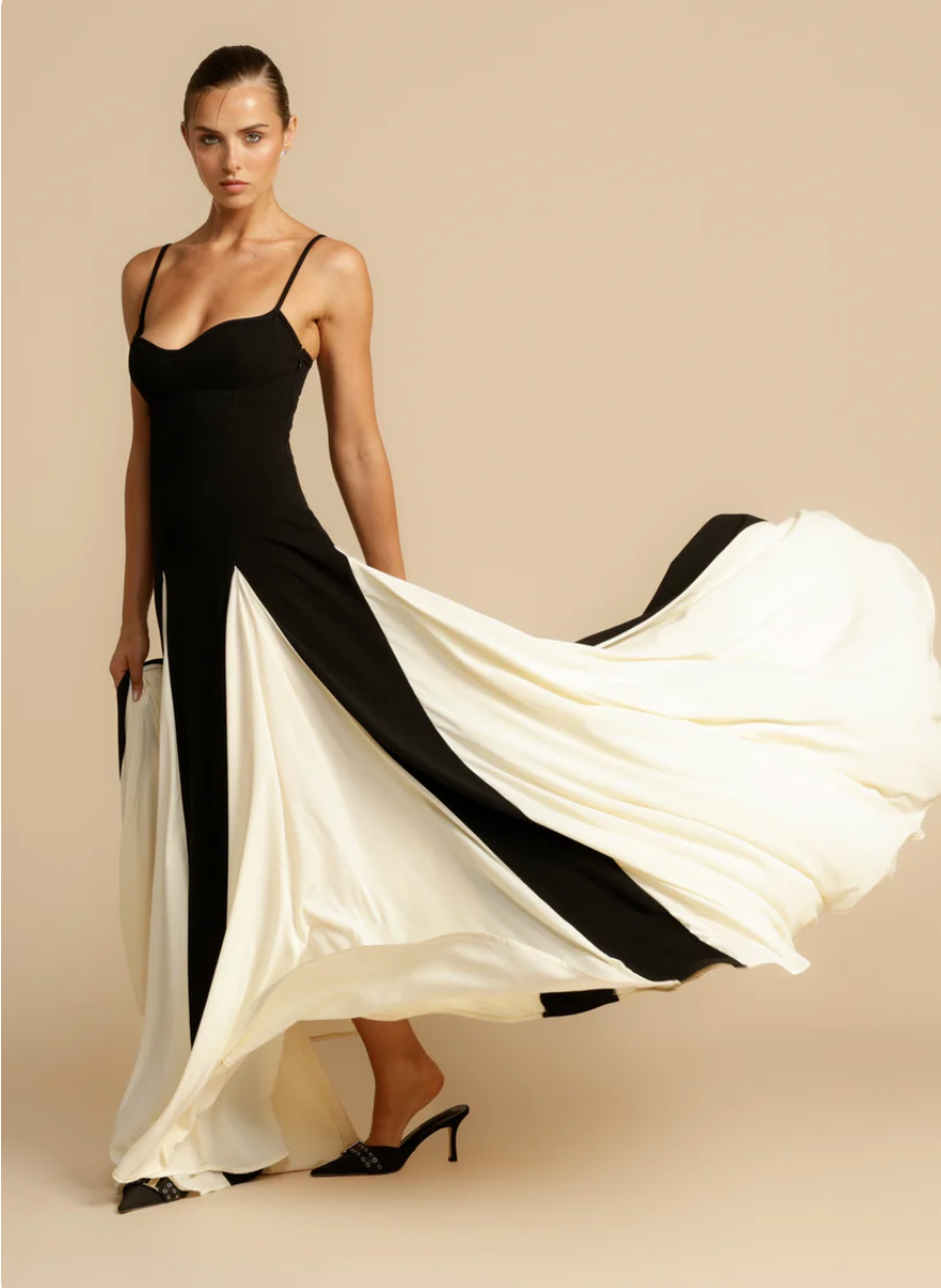 Elegant Contrast Color Maxi Dress In Black And White