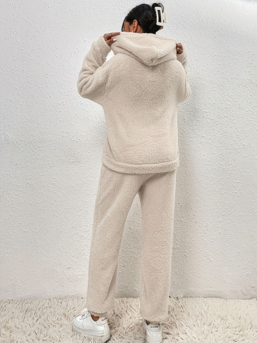 Teddy tops with hood and long, warm trousers