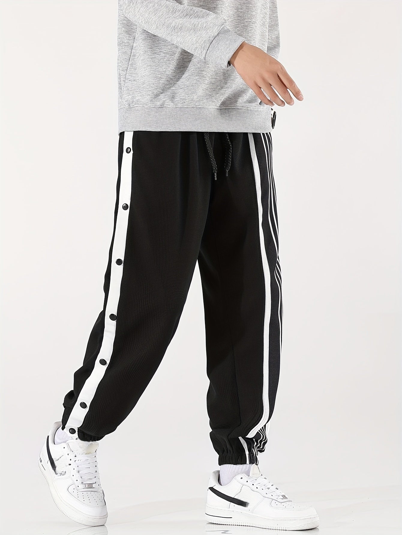 Striped sports pants for men