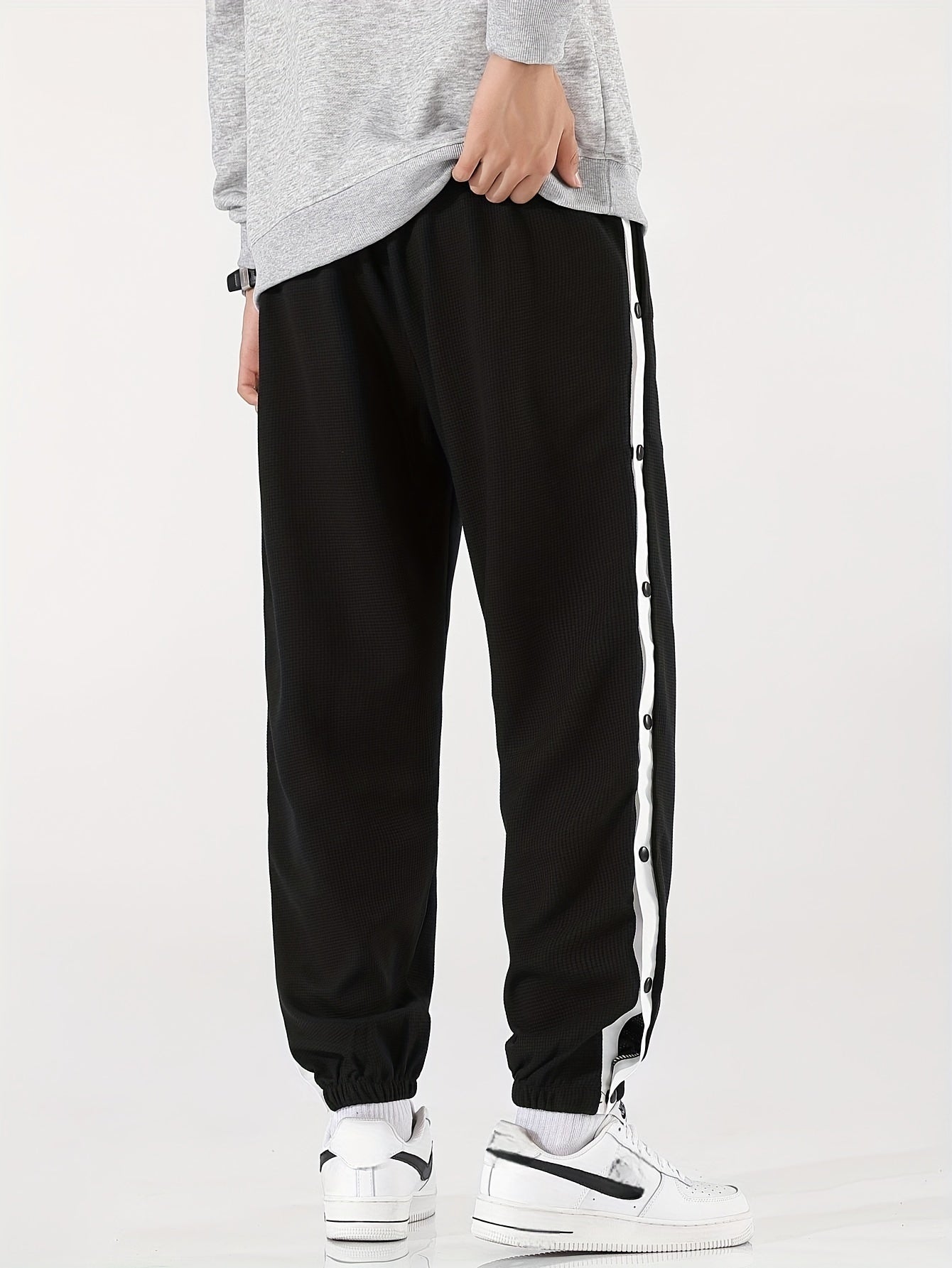 Striped sports pants for men