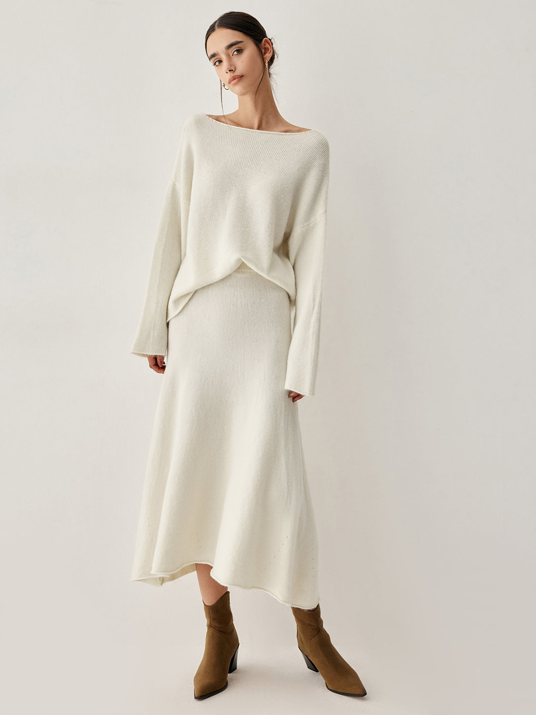 No-shoulders White Sweater And Long Skirt Set