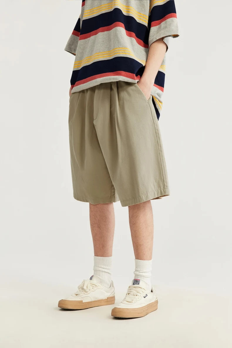 Cropped Pleated Suit Shorts