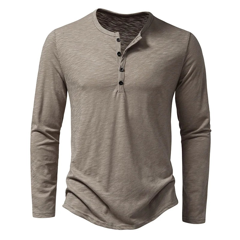 Casual shirt with long sleeves and buttons