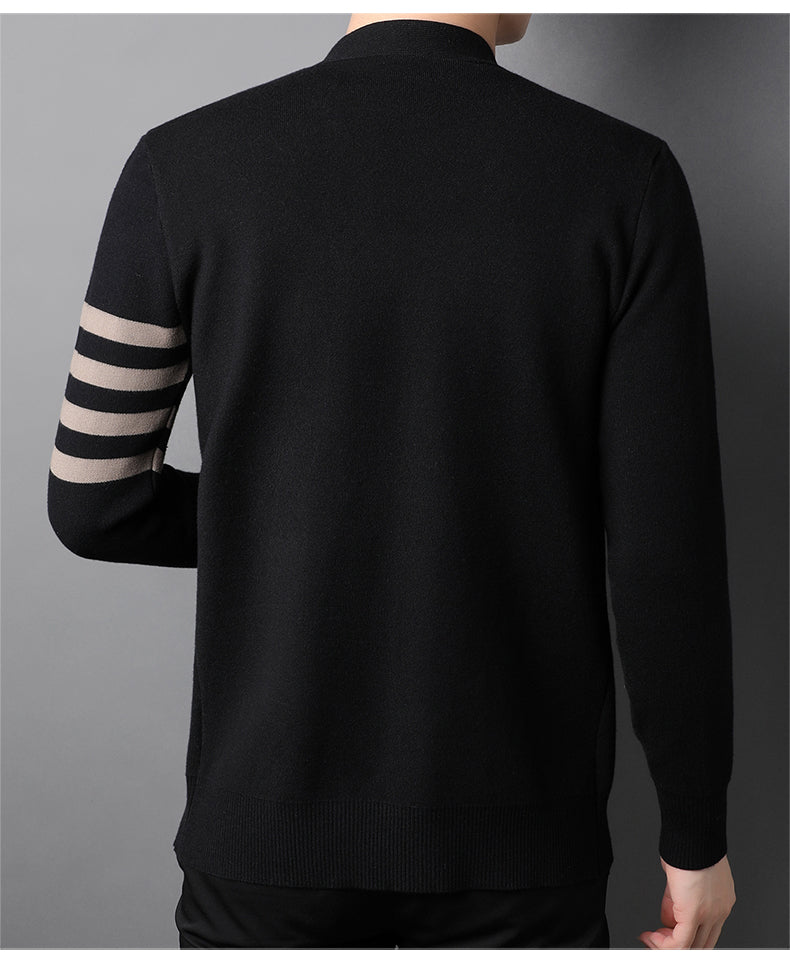 Elegant sweater for men for the transition period