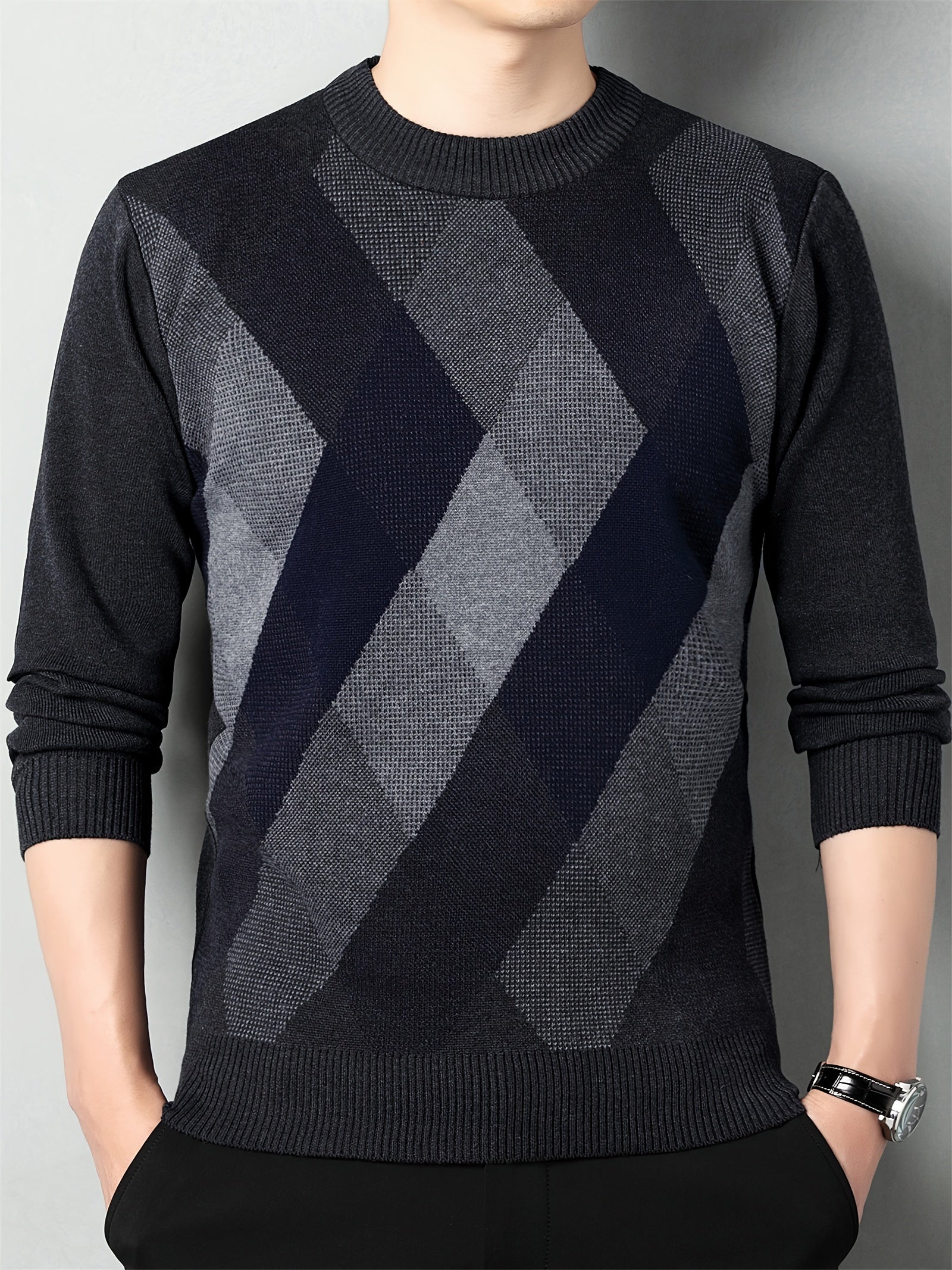 Knitted sweater with geometric pattern