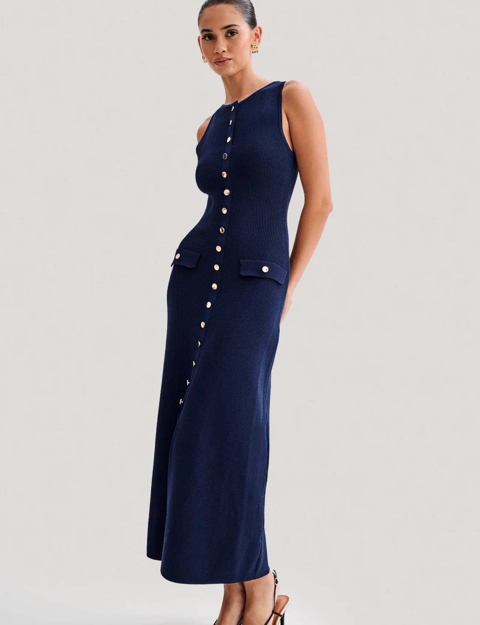 Elegant Knitted Maxi Dress With Buttons