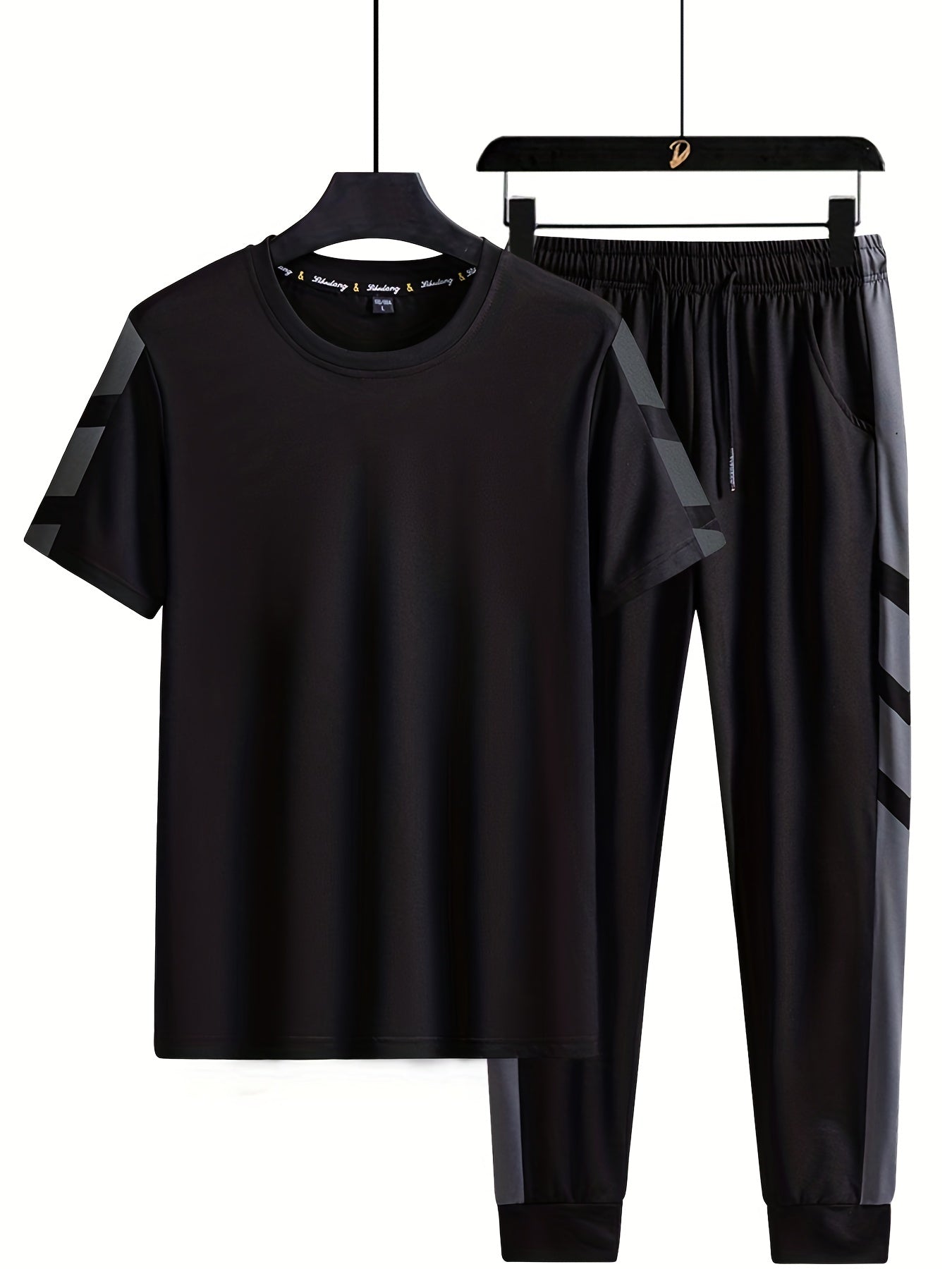 Set of short sleeve T-shirt and drawstring trousers