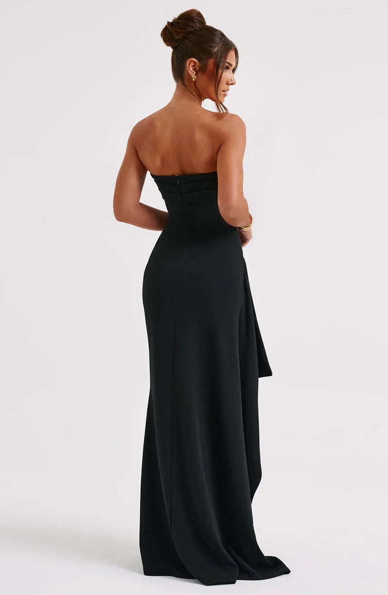 Twisted maxi dress without shoulders