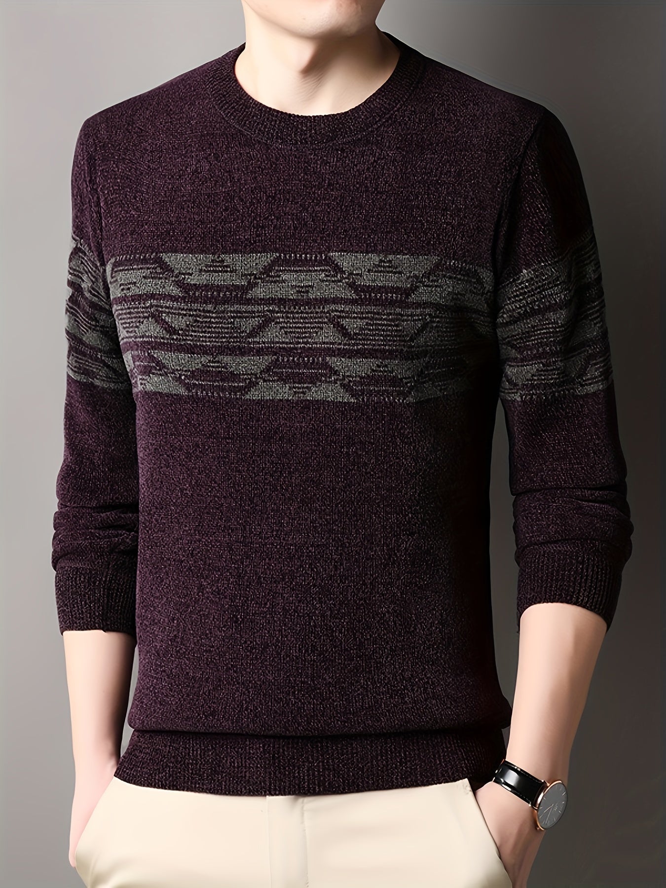 Slim knitted sweater with ethnic pattern