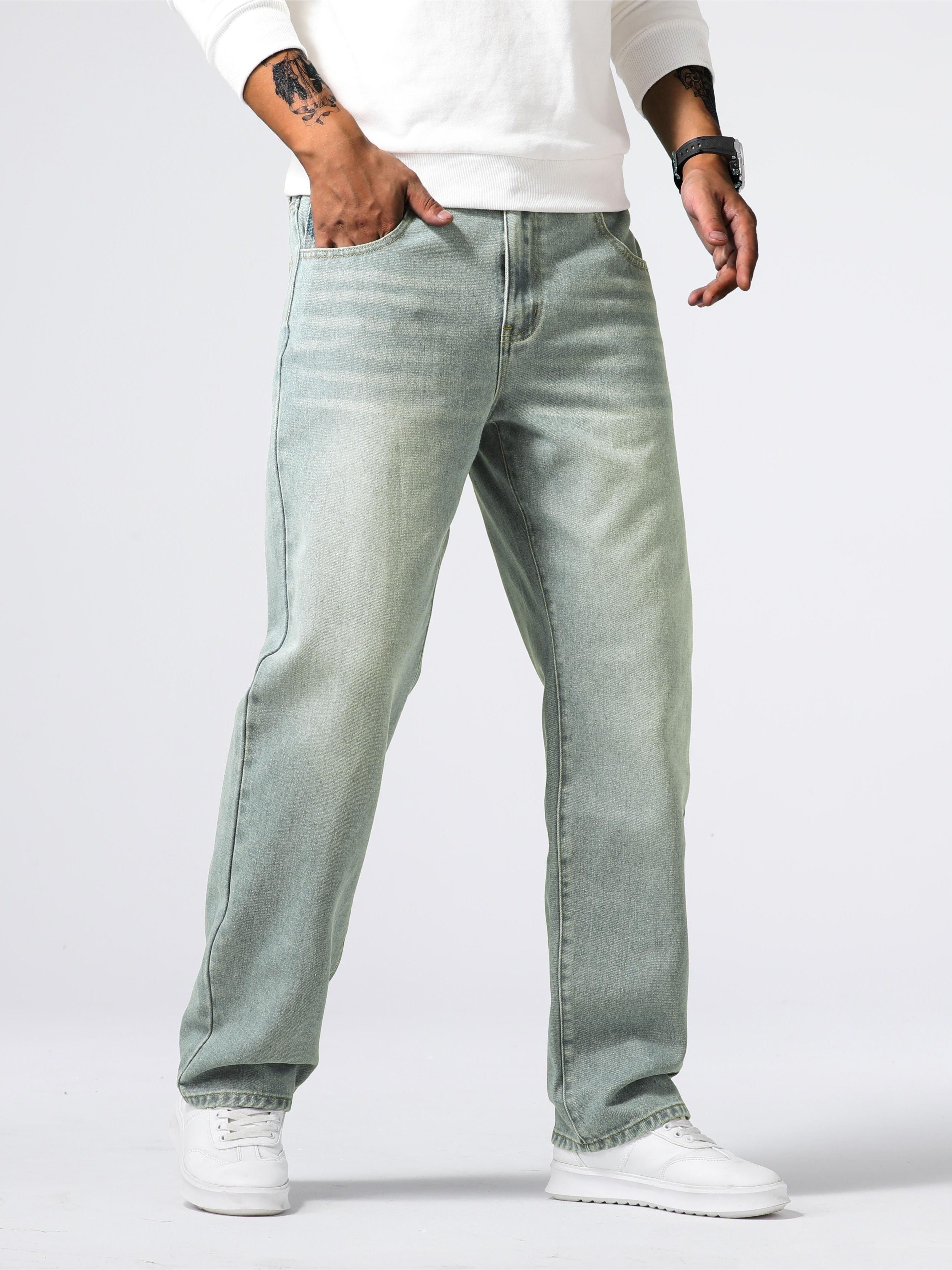 Men's jeans in classic design