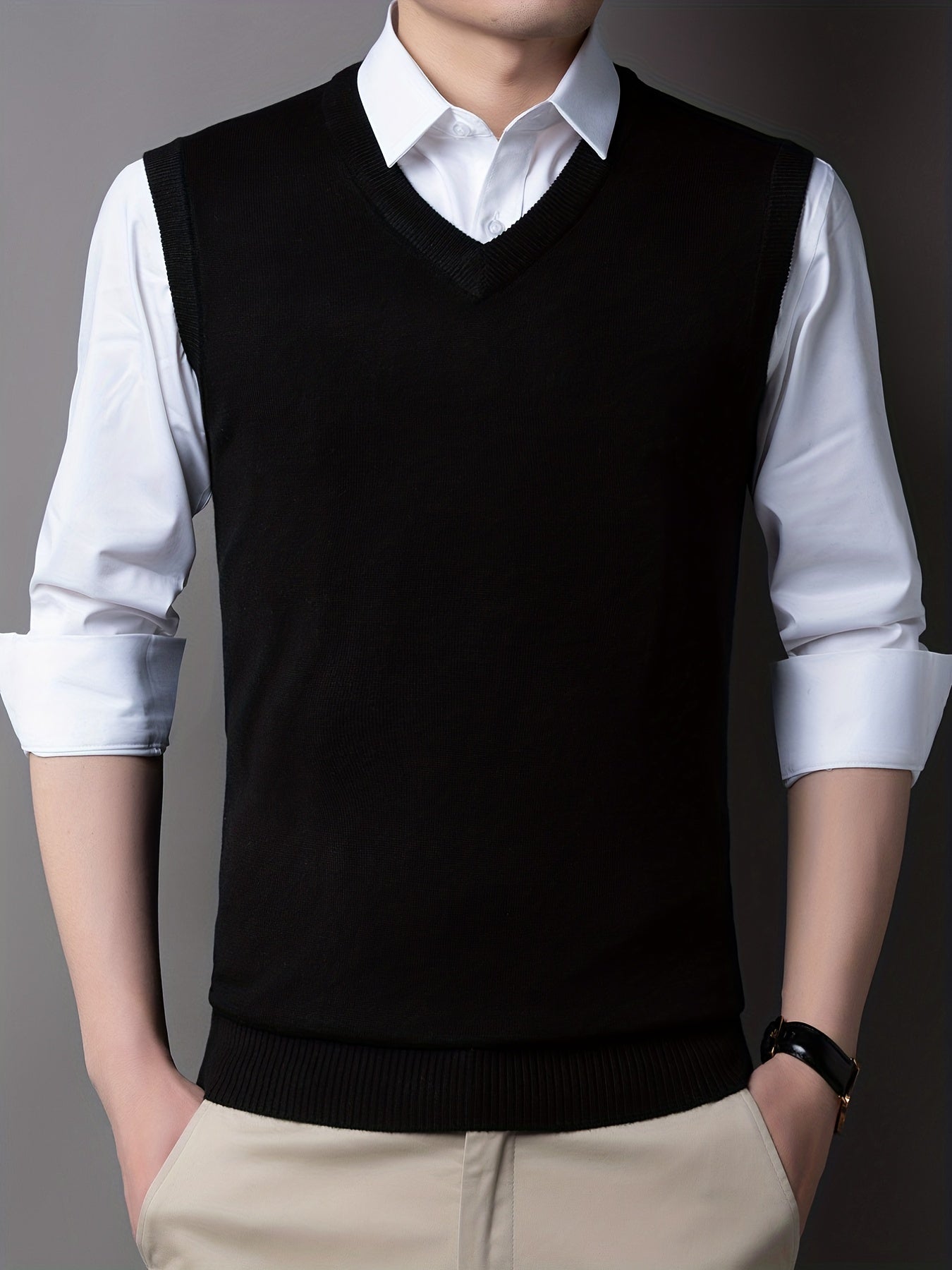 Sleeveless knitted sweater for men