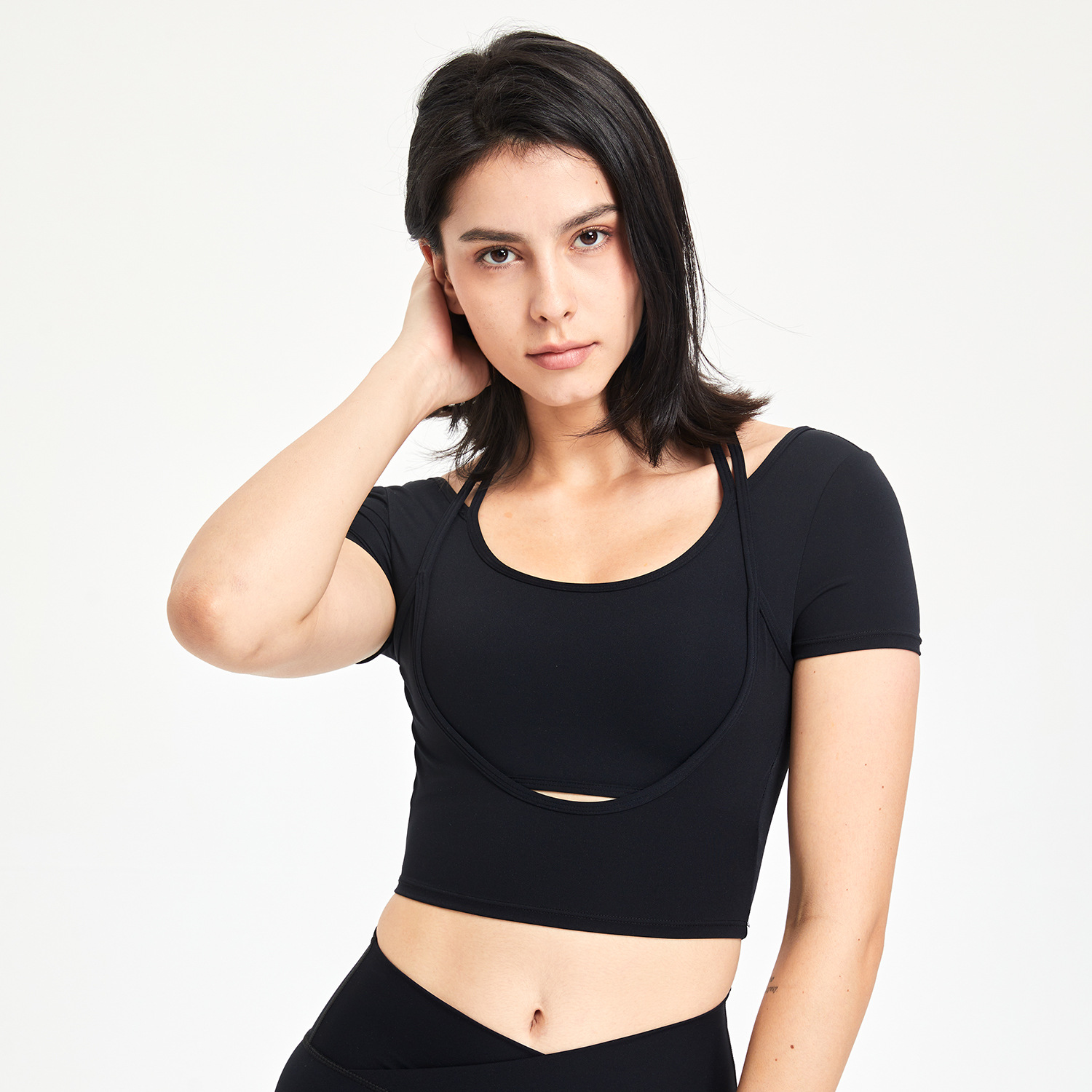 Sporty top with short sleeves for women