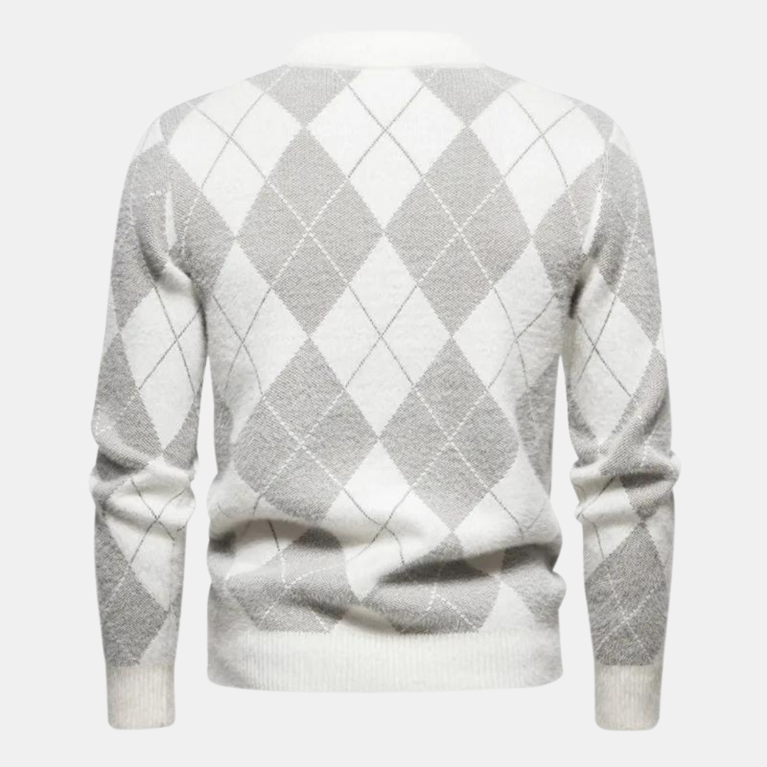 Comfortable knitted men's sweater