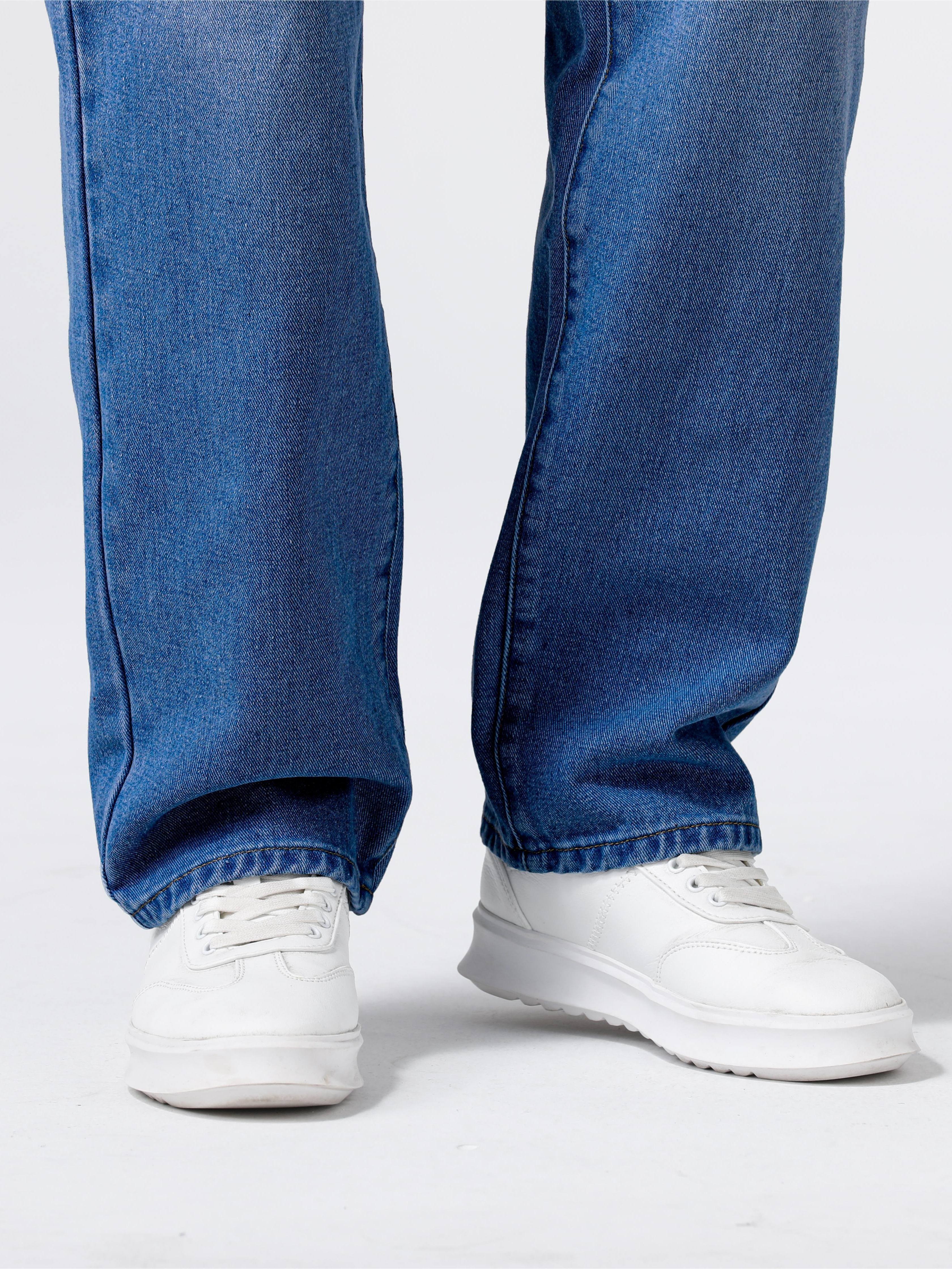 Men's jeans in classic design