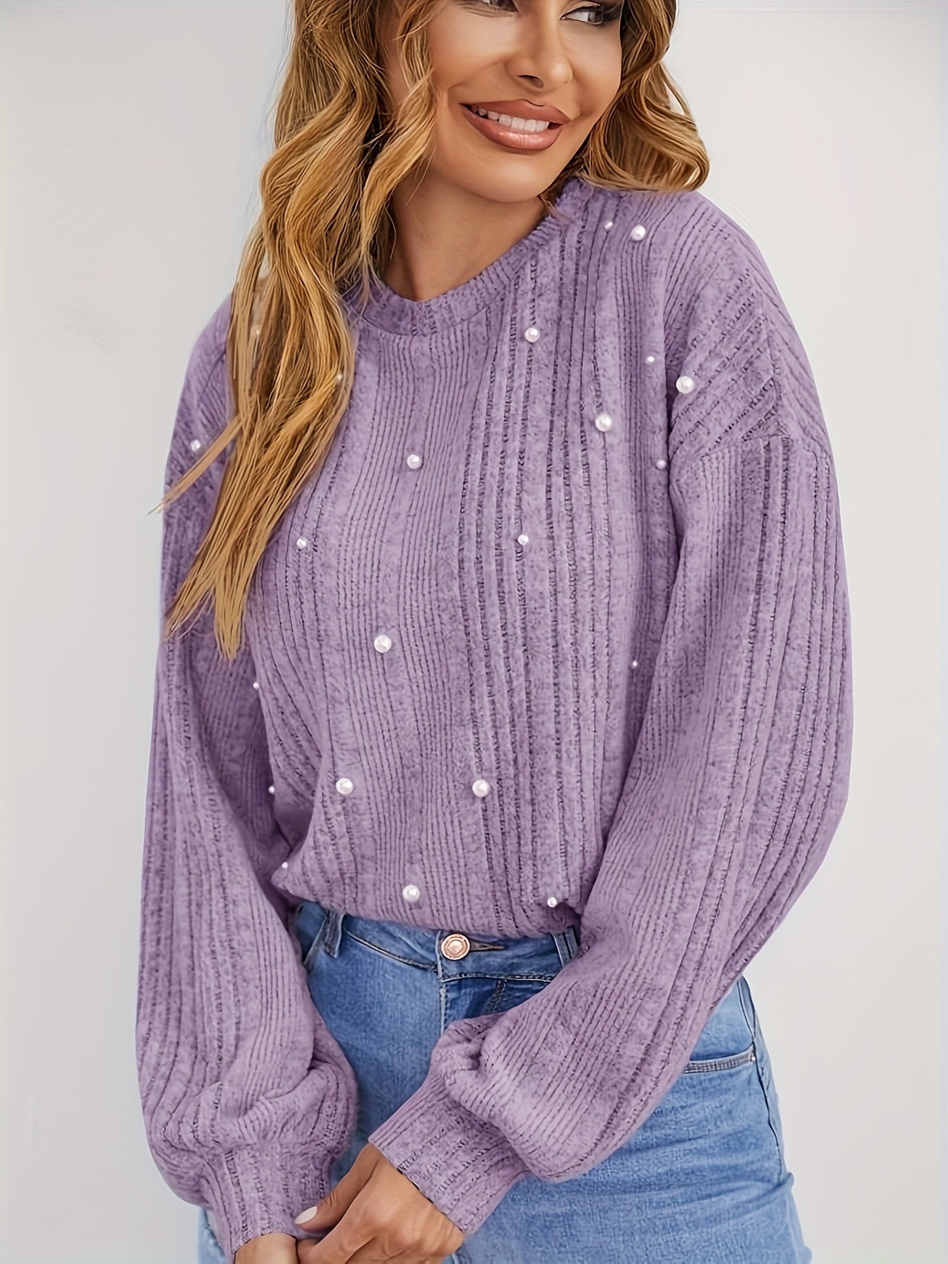 Ribbed sweater with round neck and pearl decoration