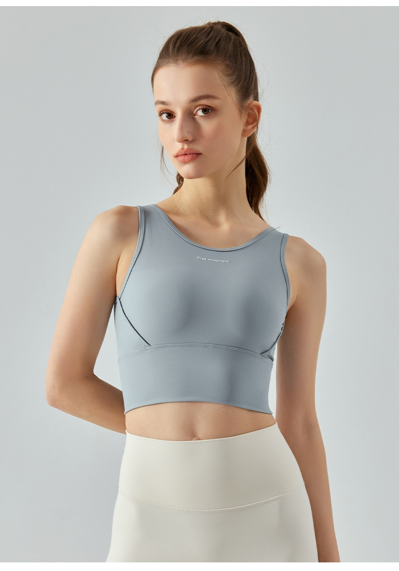 Sports bra with medium support