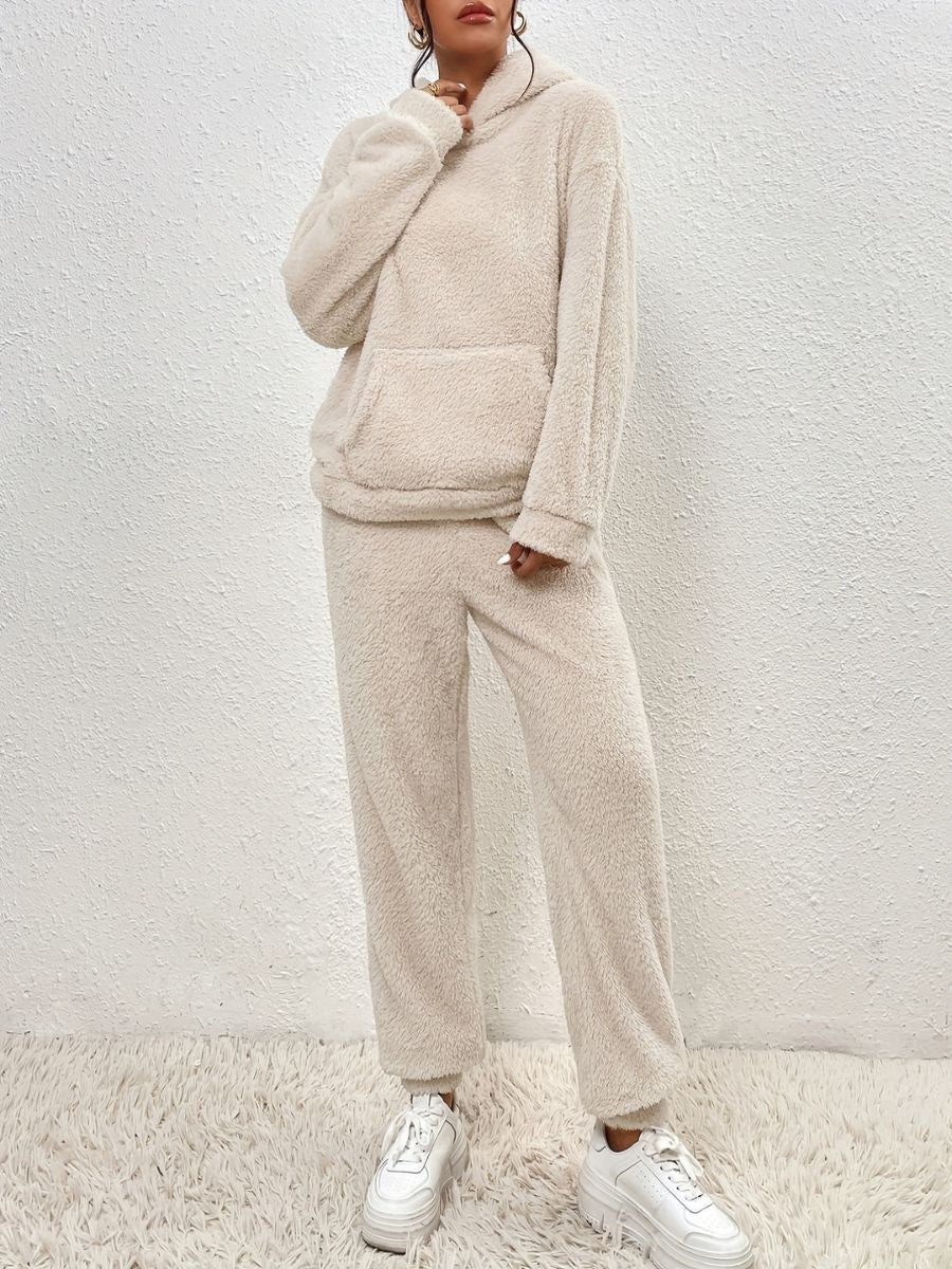 Teddy tops with hood and long, warm trousers