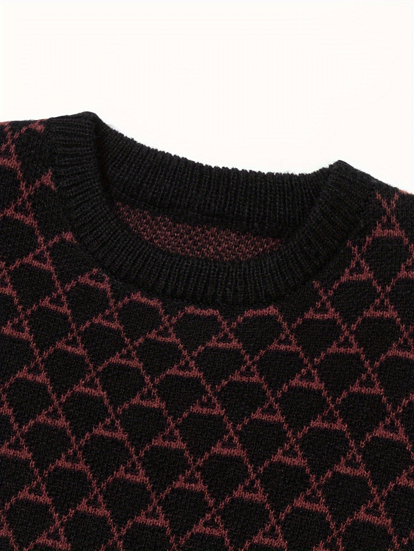 Knitted sweater with diamond pattern