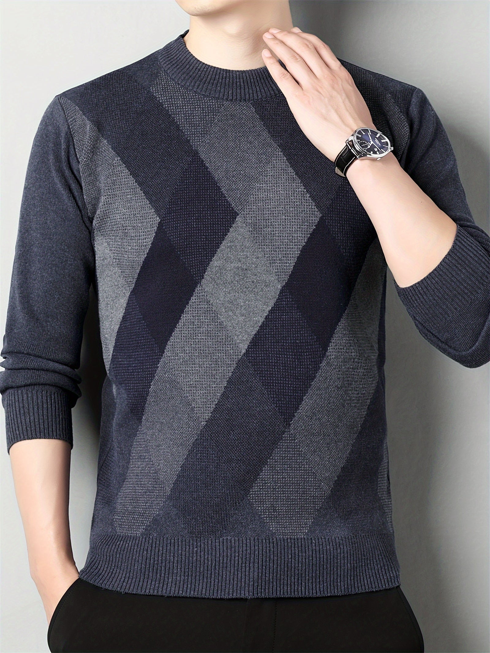 Knitted sweater with geometric pattern