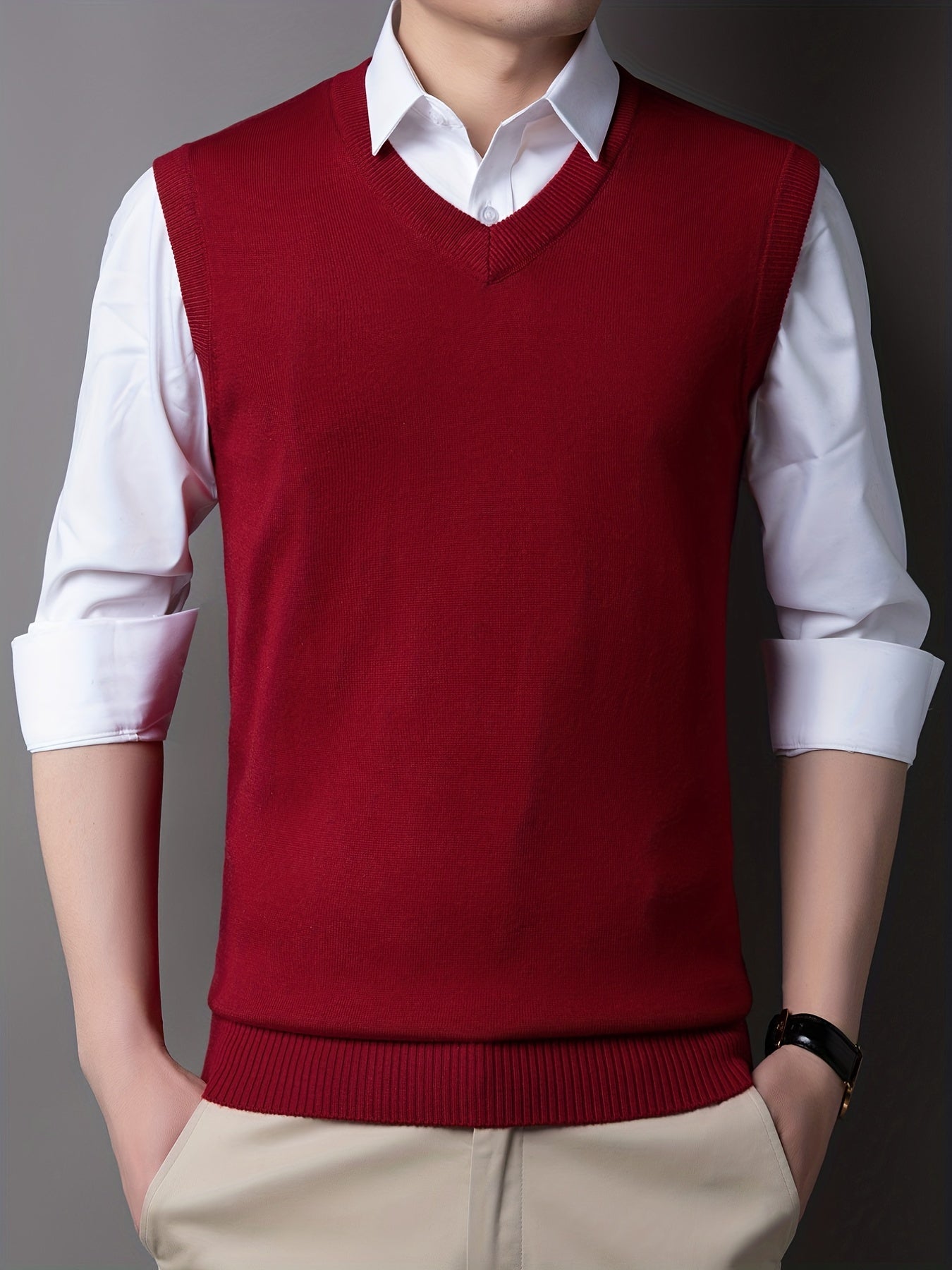 Sleeveless knitted sweater for men