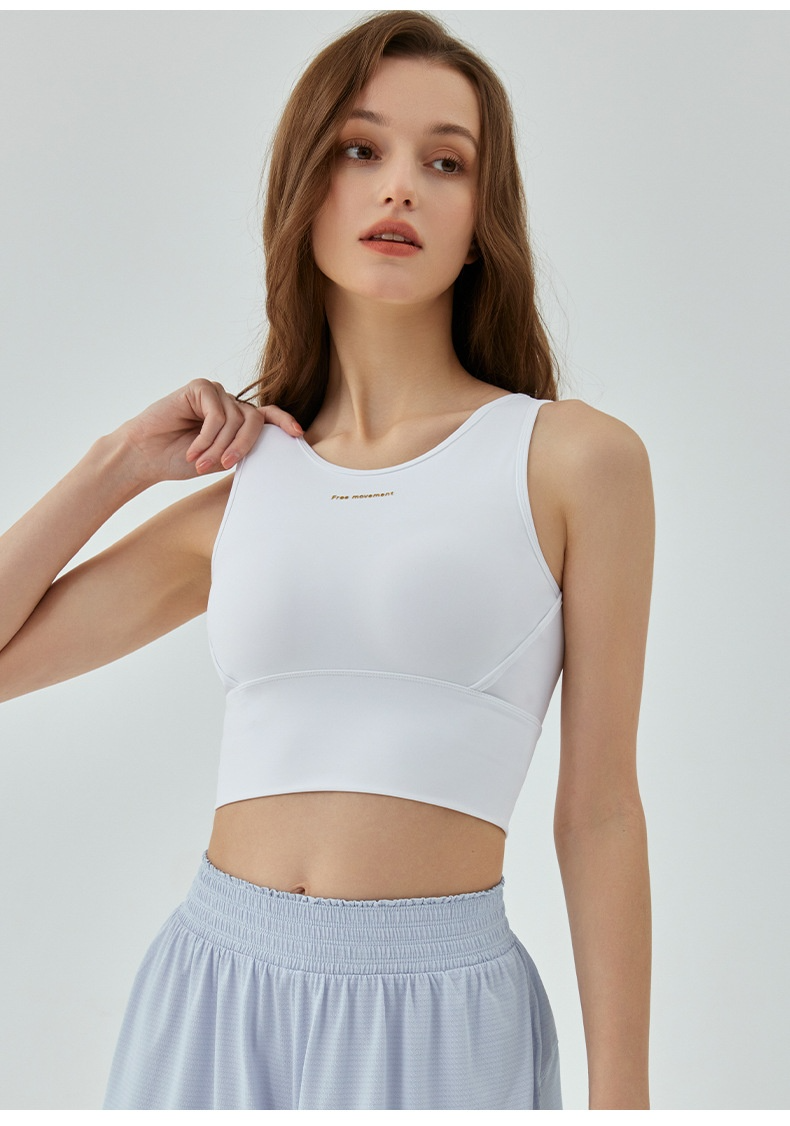 Sports bra with medium support