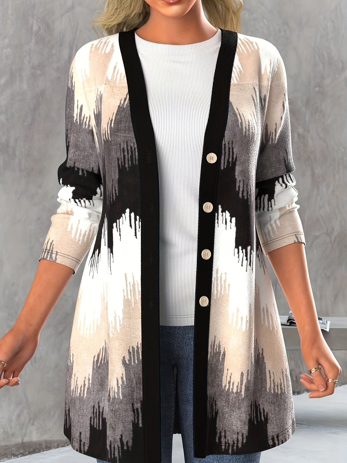 Cardigan with geometric pattern