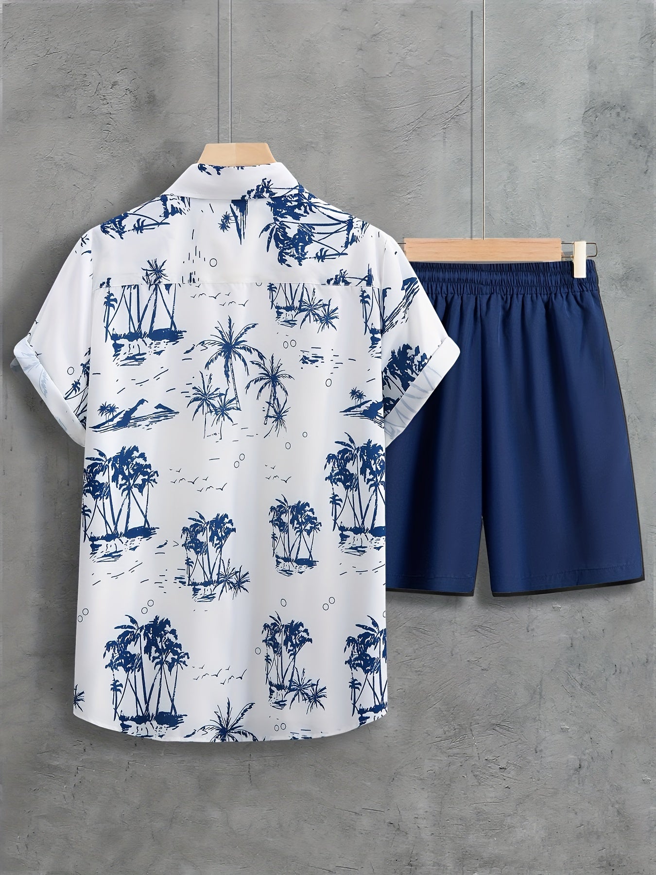 Short sleeve shirt and shorts with coconut trees