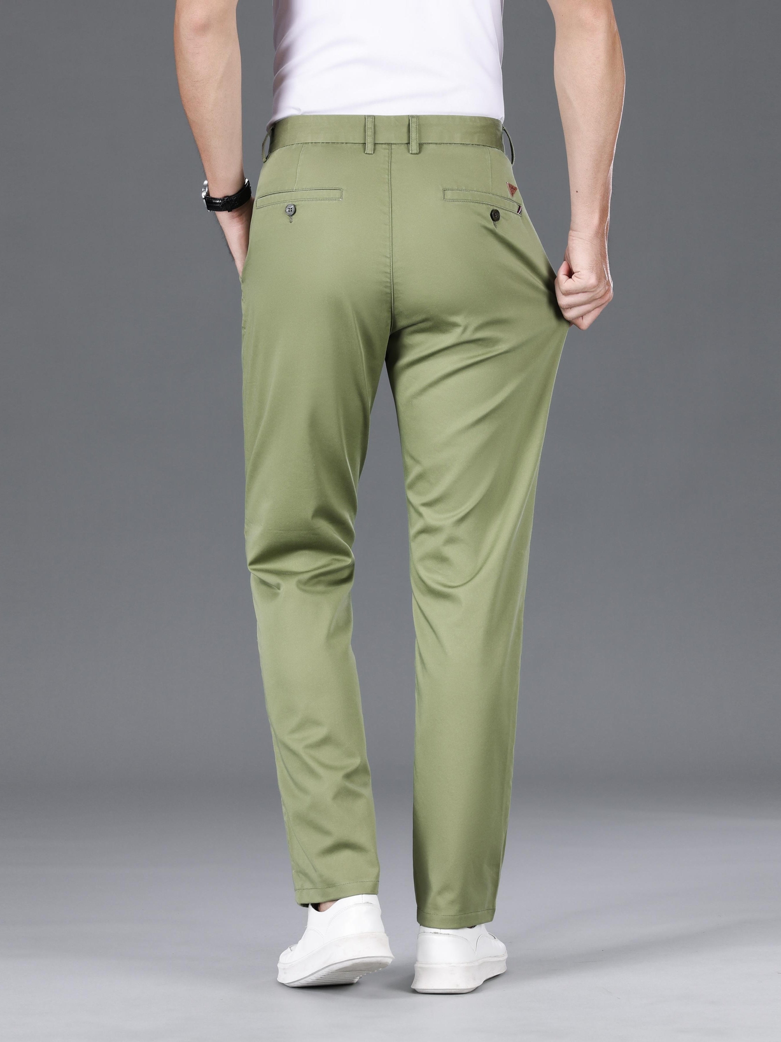 Classic, slightly stretchy trousers for men