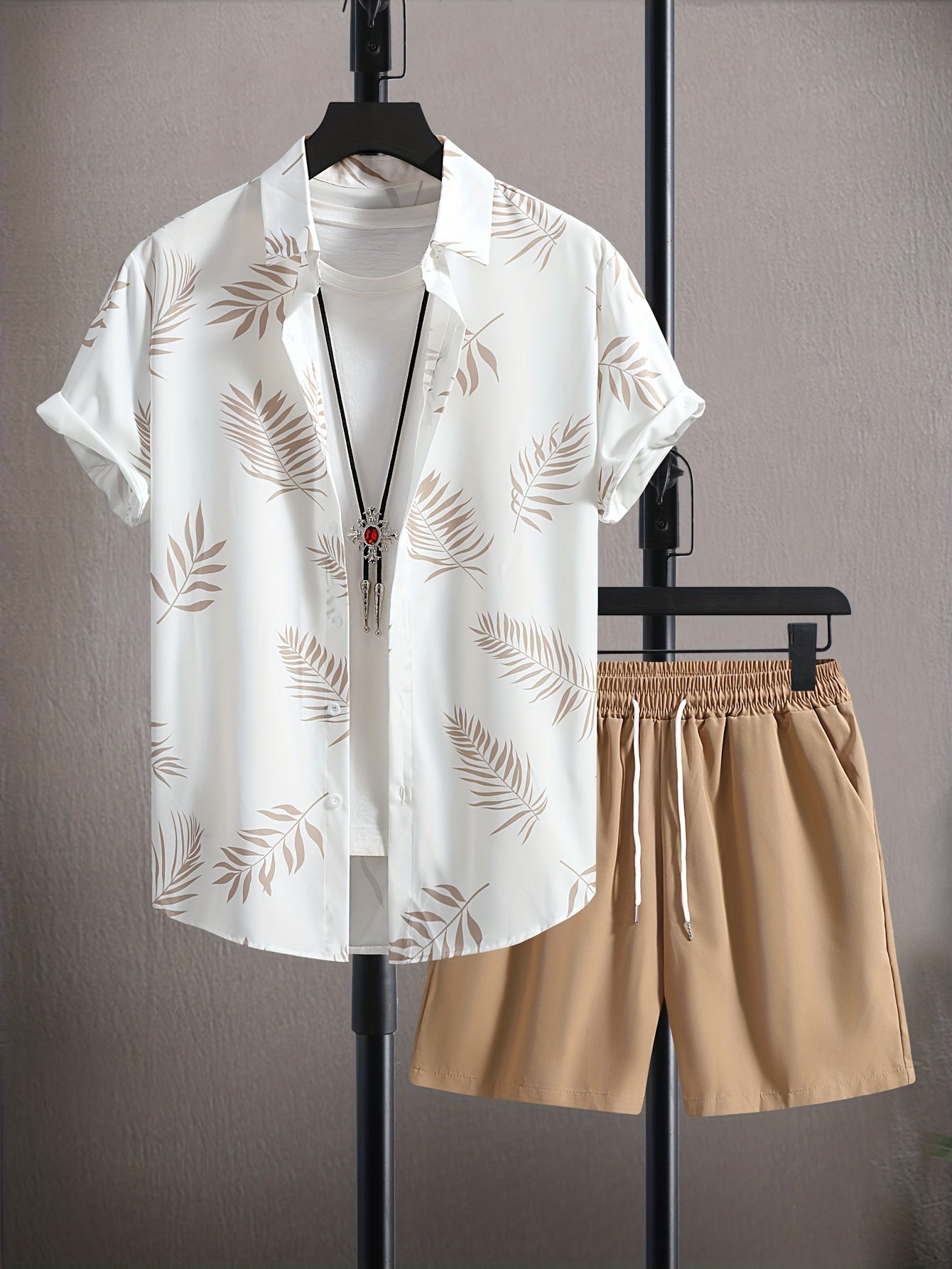 Leaf print shirt and shorts set