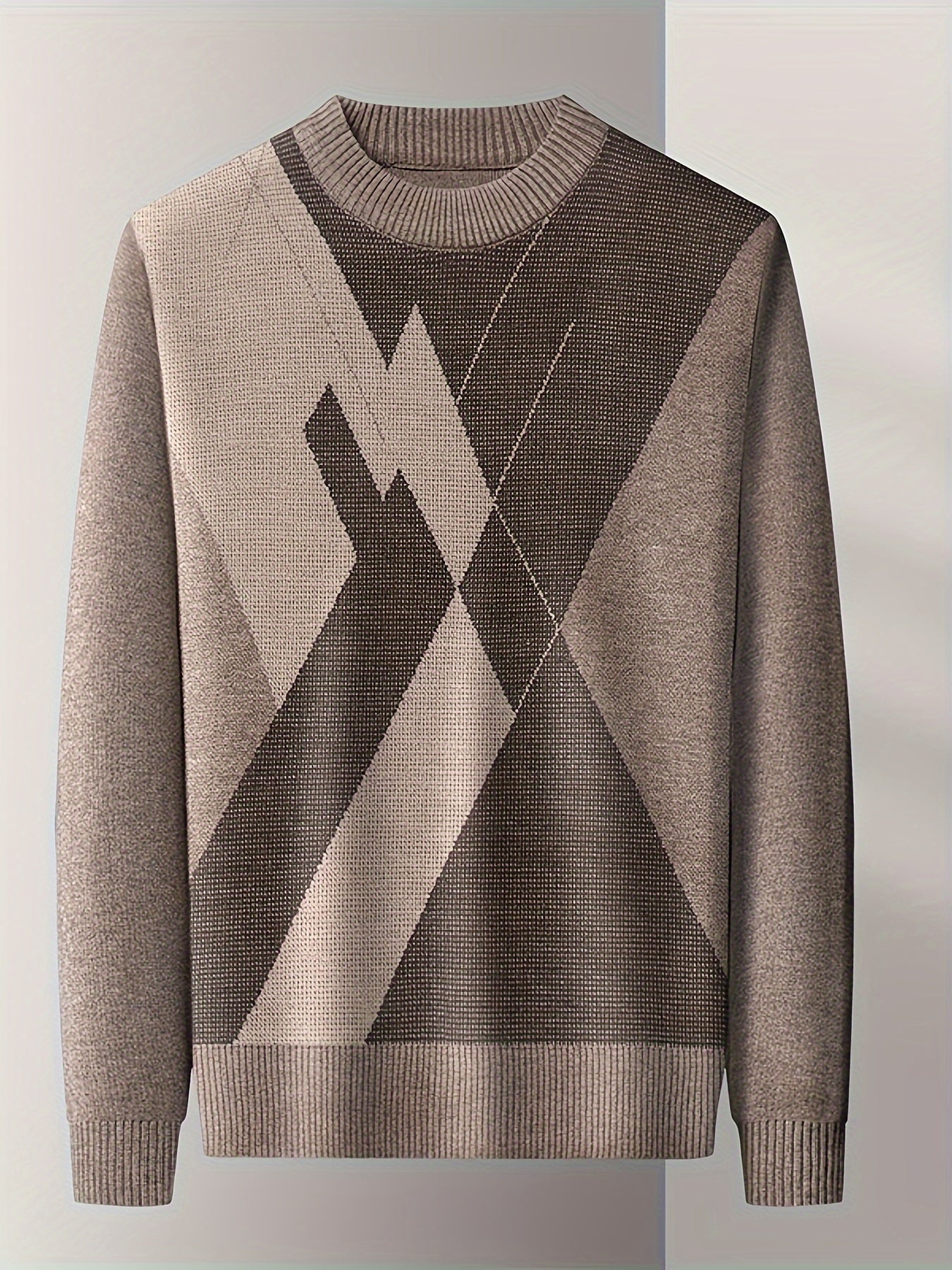 Knitted slim sweater with a geometric pattern