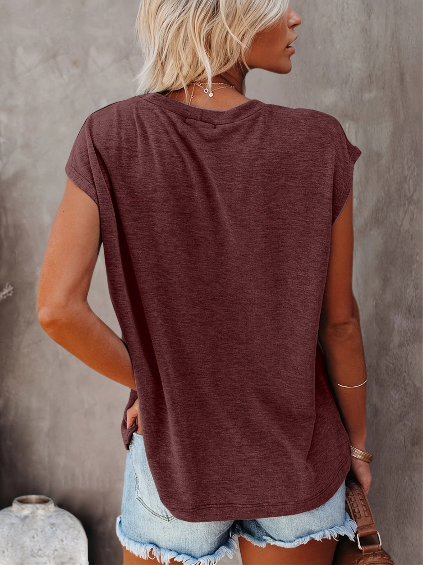 Casual relaxed short sleeve t-shirts for women