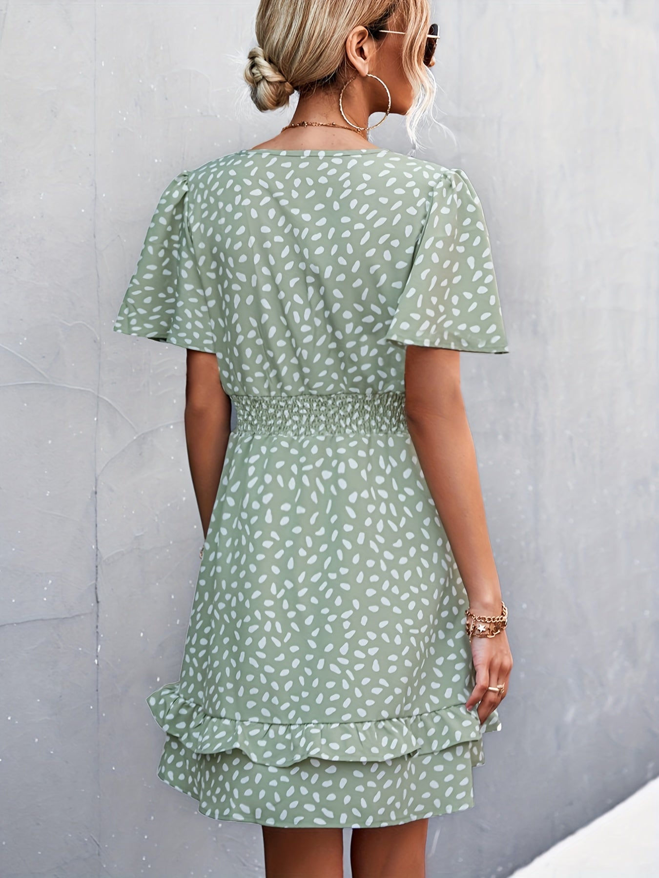 Dress with polka dots and ruffle sleeves