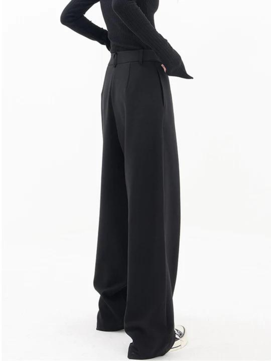 Asymmetrical wide trousers