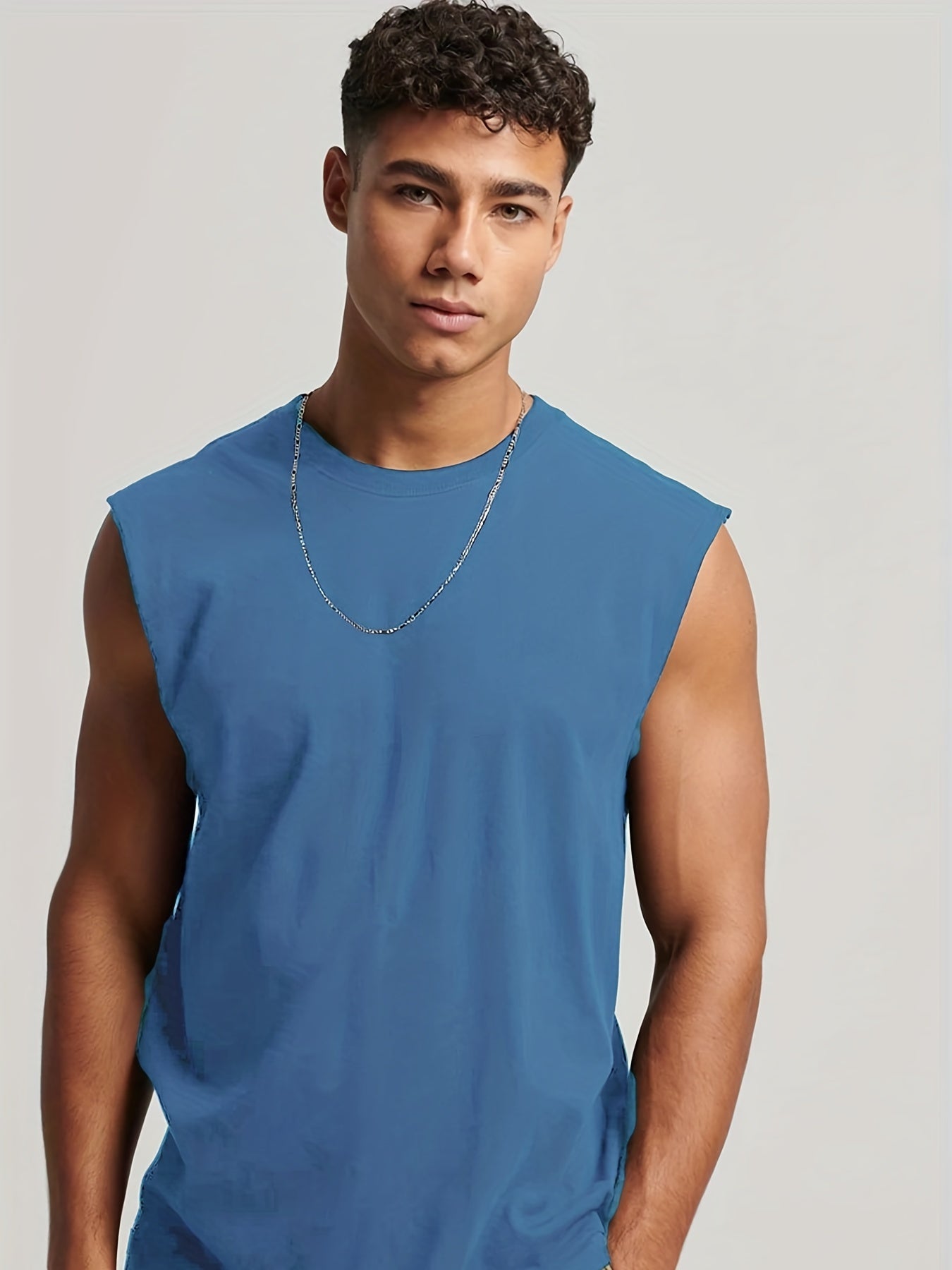 Sleeveless tank top for men's undershirt