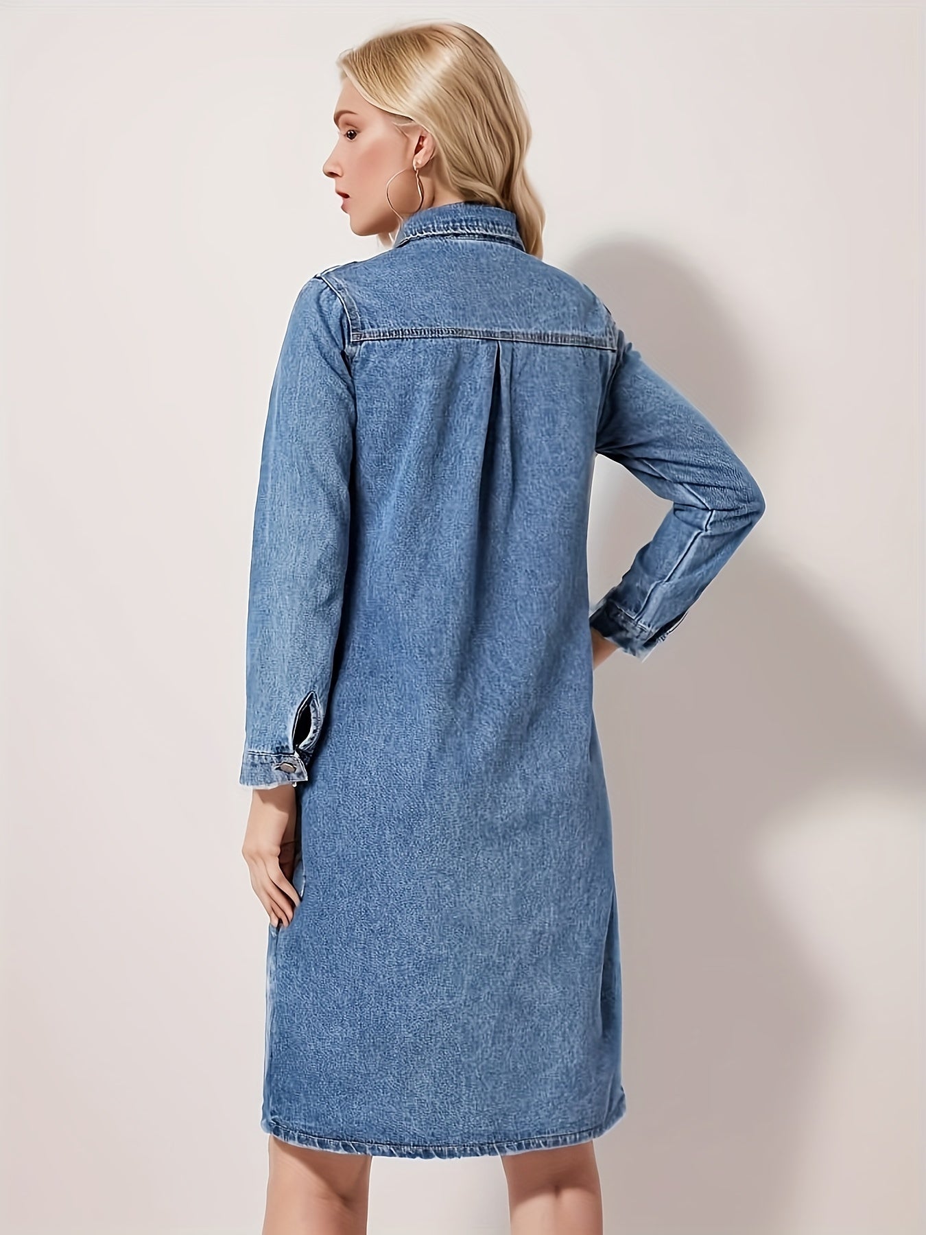 Long denim dress with lapels