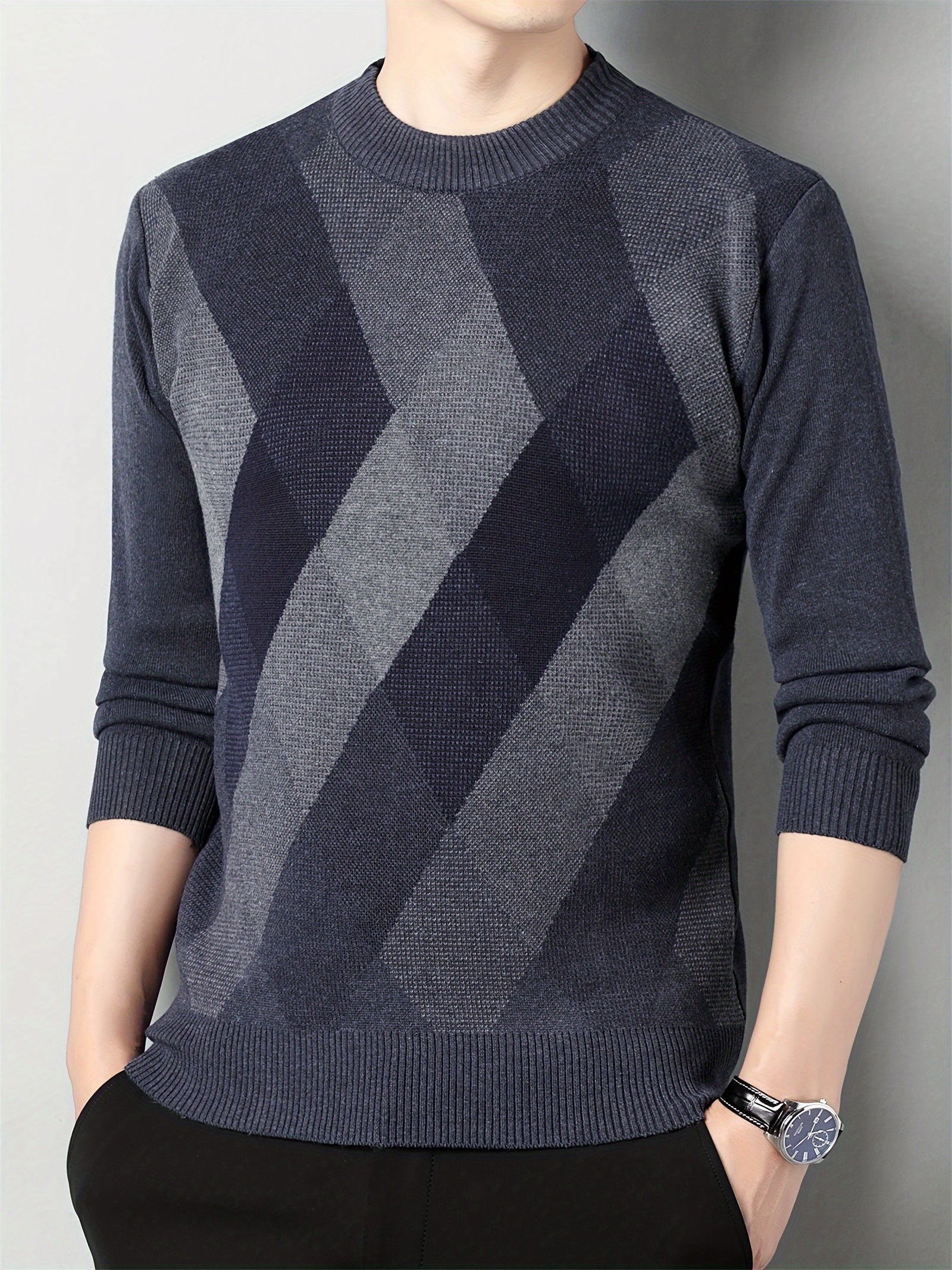 Knitted sweater with geometric pattern