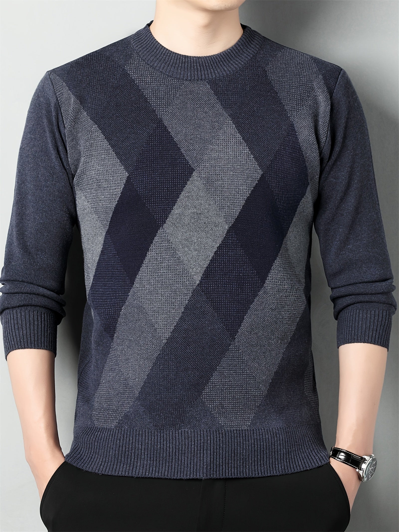 Knitted sweater with geometric pattern