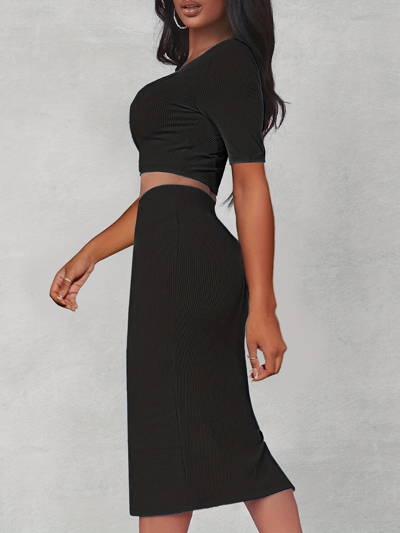 Crop top with square neckline and fitted skirt with slit