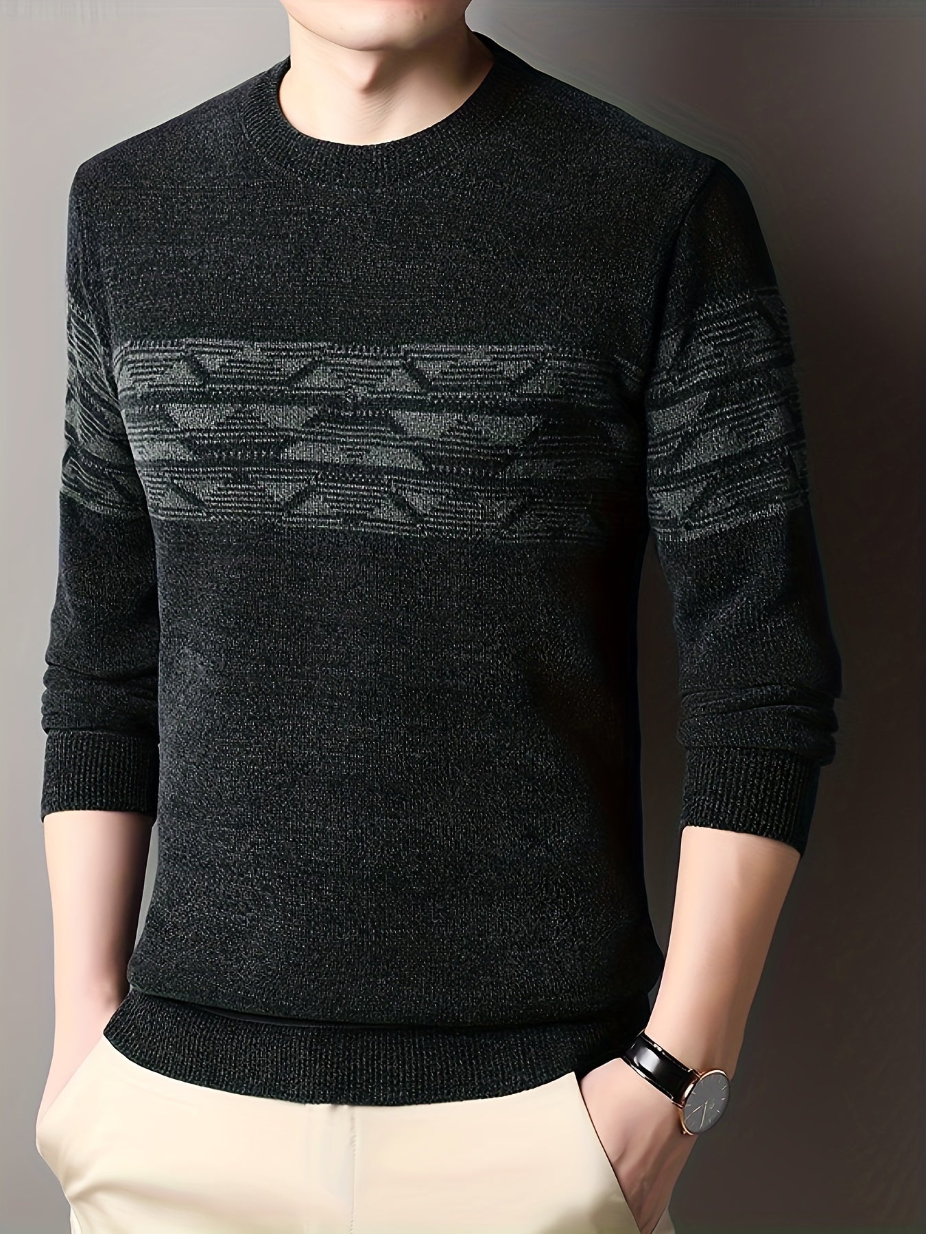 Slim knitted sweater with ethnic pattern