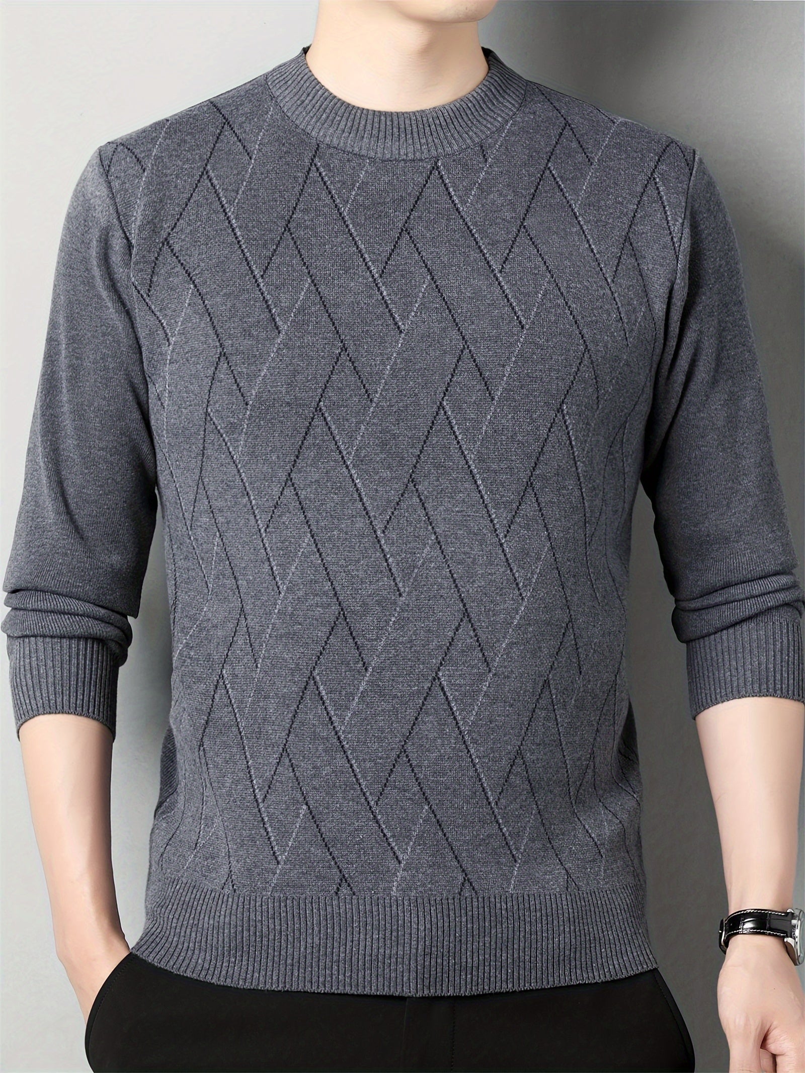 Knitted sweater with geometric pattern