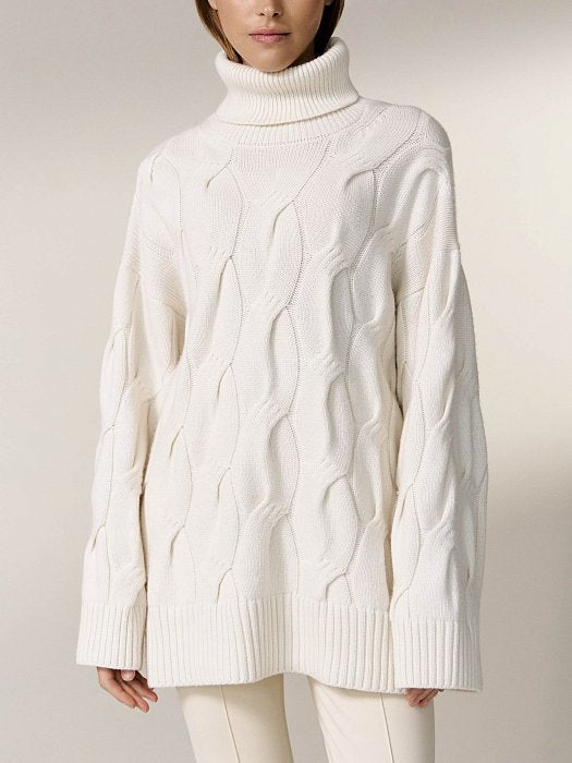 Loose-knit white sweater for women